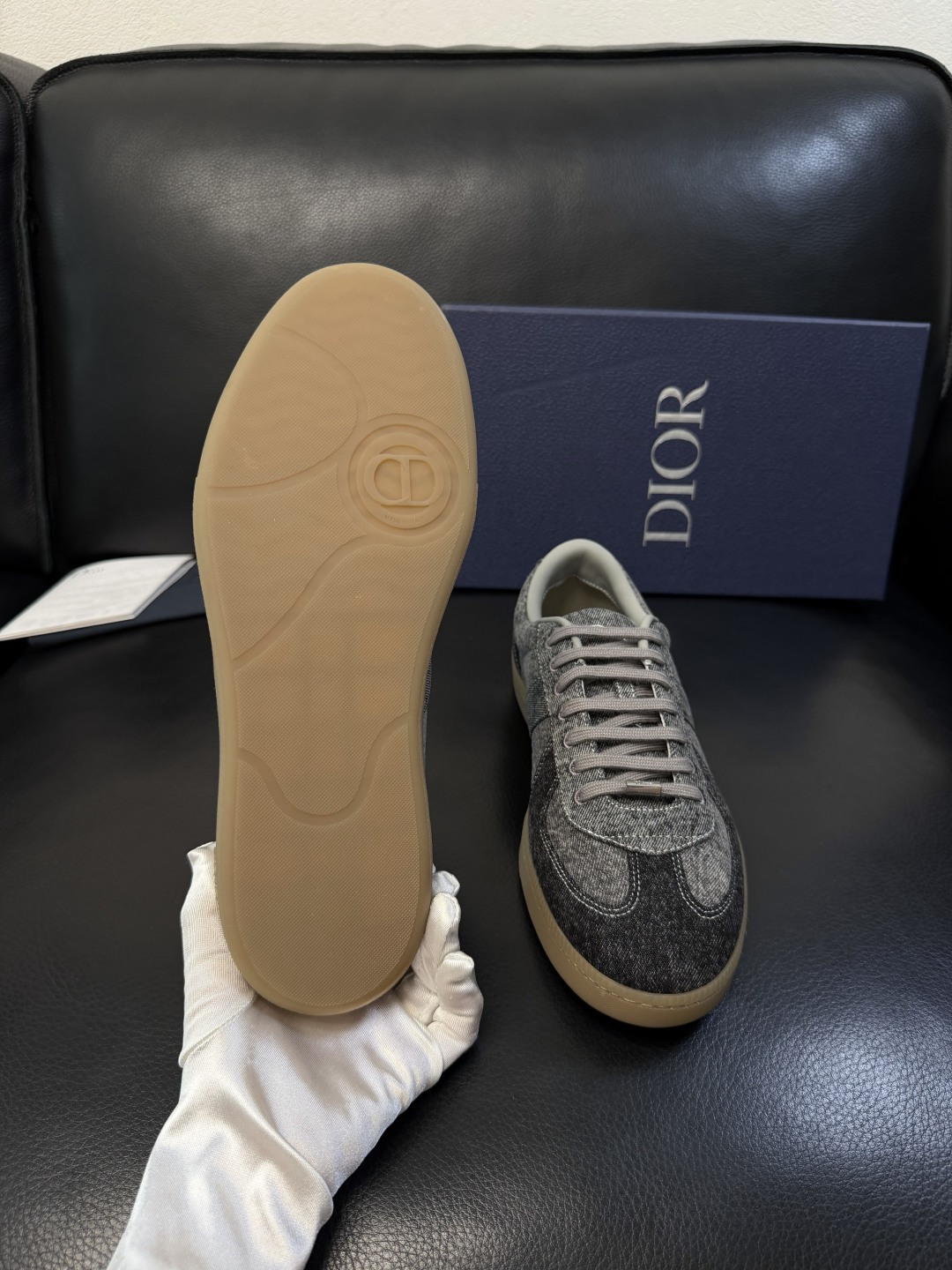 Dior 顶级工艺品 迪奥  专柜同步 原厂配置，意大利进口原版牛皮面料，透气舒适进口水染牛里垫，鞋底：