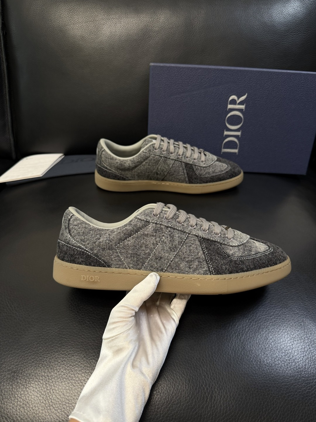 Dior 顶级工艺品 迪奥  专柜同步 原厂配置，意大利进口原版牛皮面料，透气舒适进口水染牛里垫，鞋底：