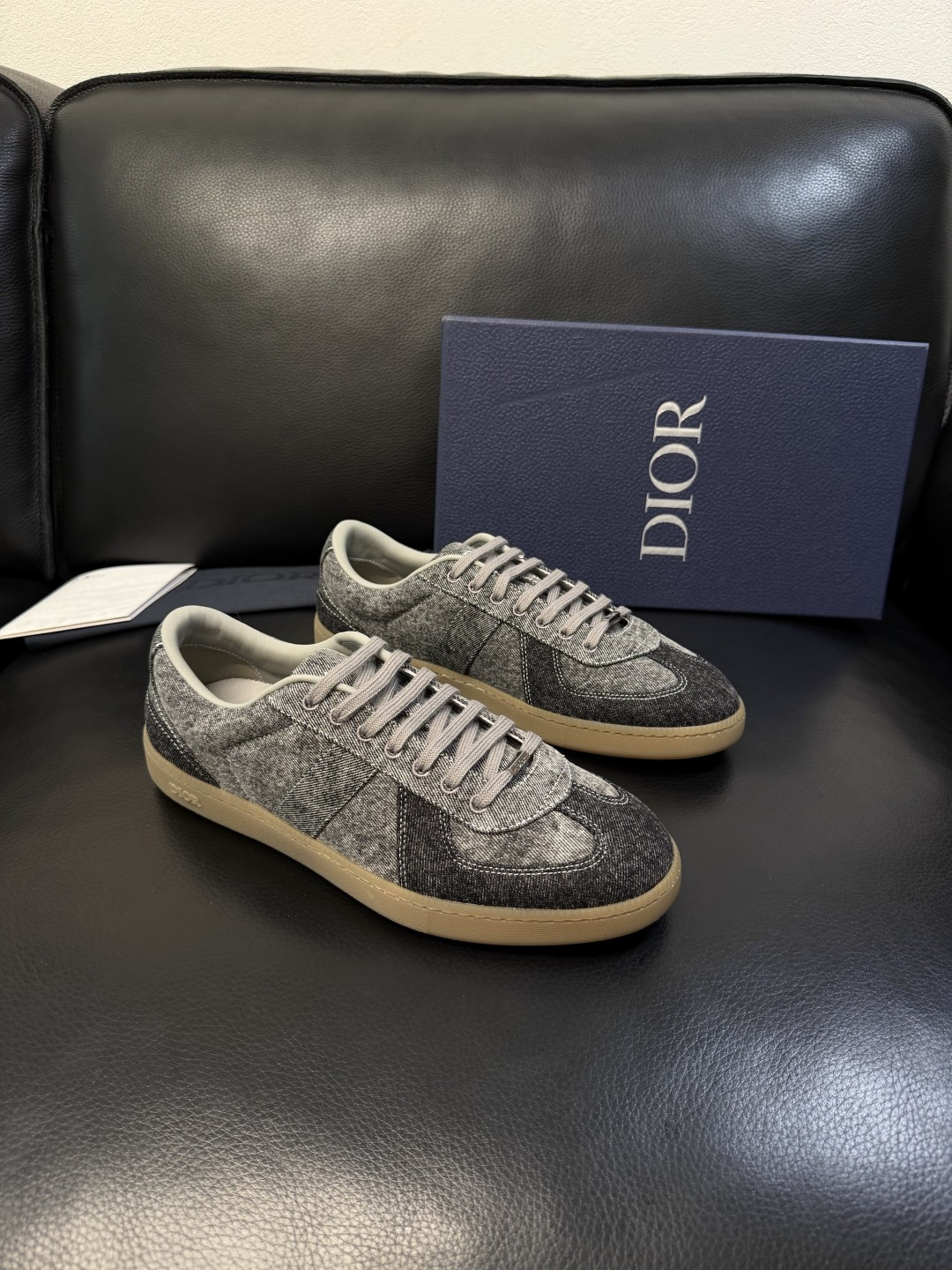 Dior 顶级工艺品 迪奥  专柜同步 原厂配置，意大利进口原版牛皮面料，透气舒适进口水染牛里垫，鞋底：