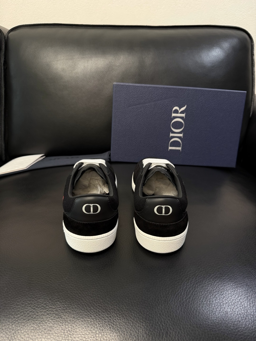 Dior 顶级工艺品 迪奥  专柜同步 原厂配置，意大利进口原版牛皮面料，透气舒适进口水染牛里垫，鞋底：