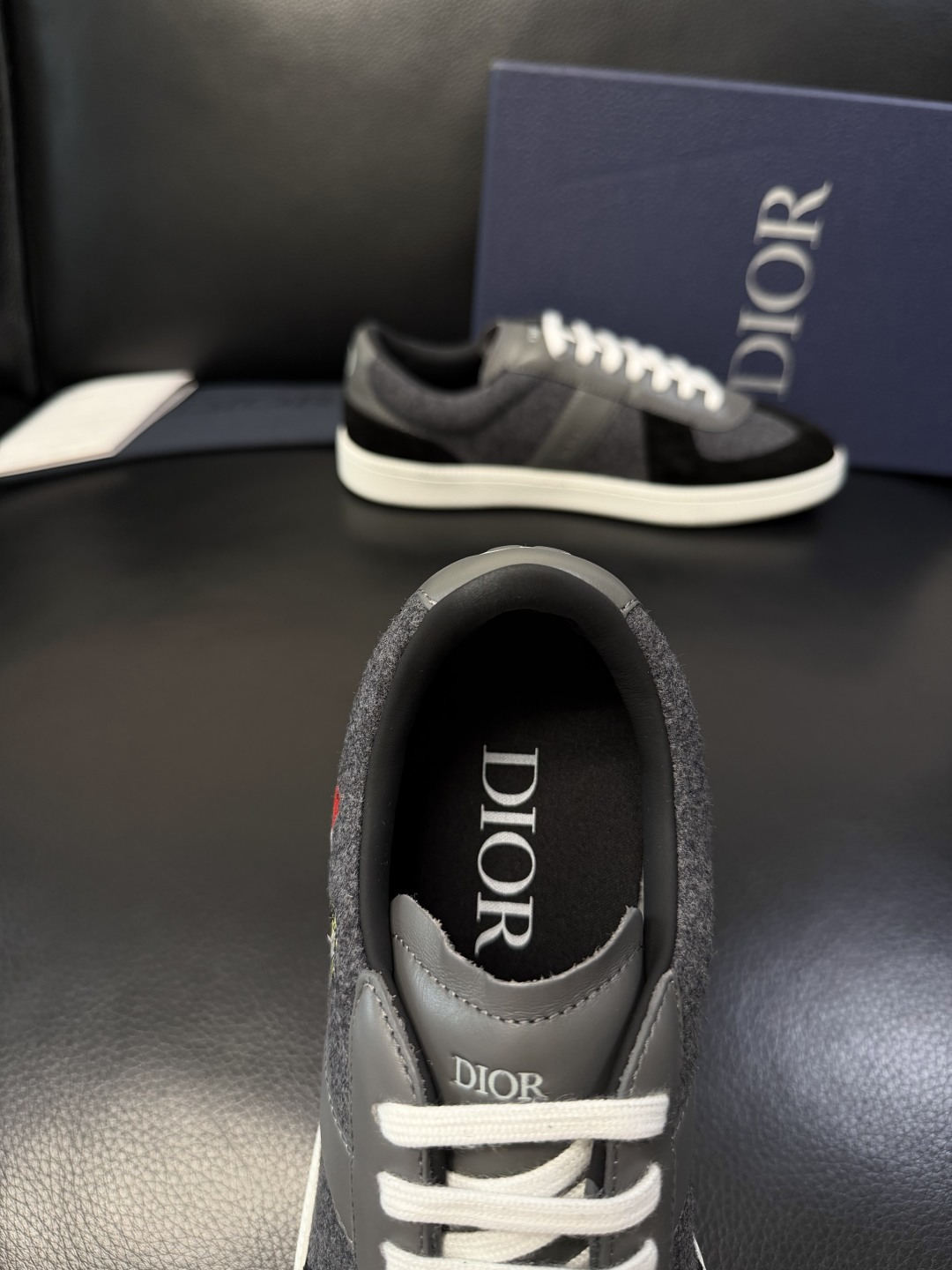 Dior 顶级工艺品 迪奥  专柜同步 原厂配置，意大利进口原版牛皮面料，透气舒适进口水染牛里垫，鞋底：
