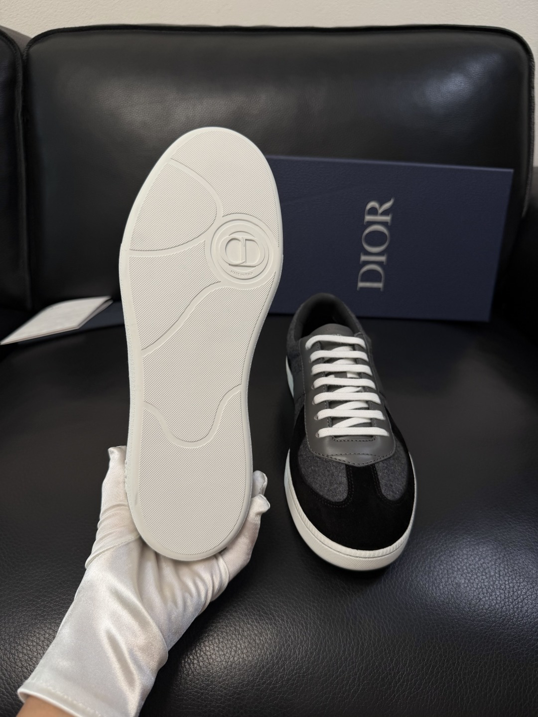 Dior 顶级工艺品 迪奥  专柜同步 原厂配置，意大利进口原版牛皮面料，透气舒适进口水染牛里垫，鞋底：