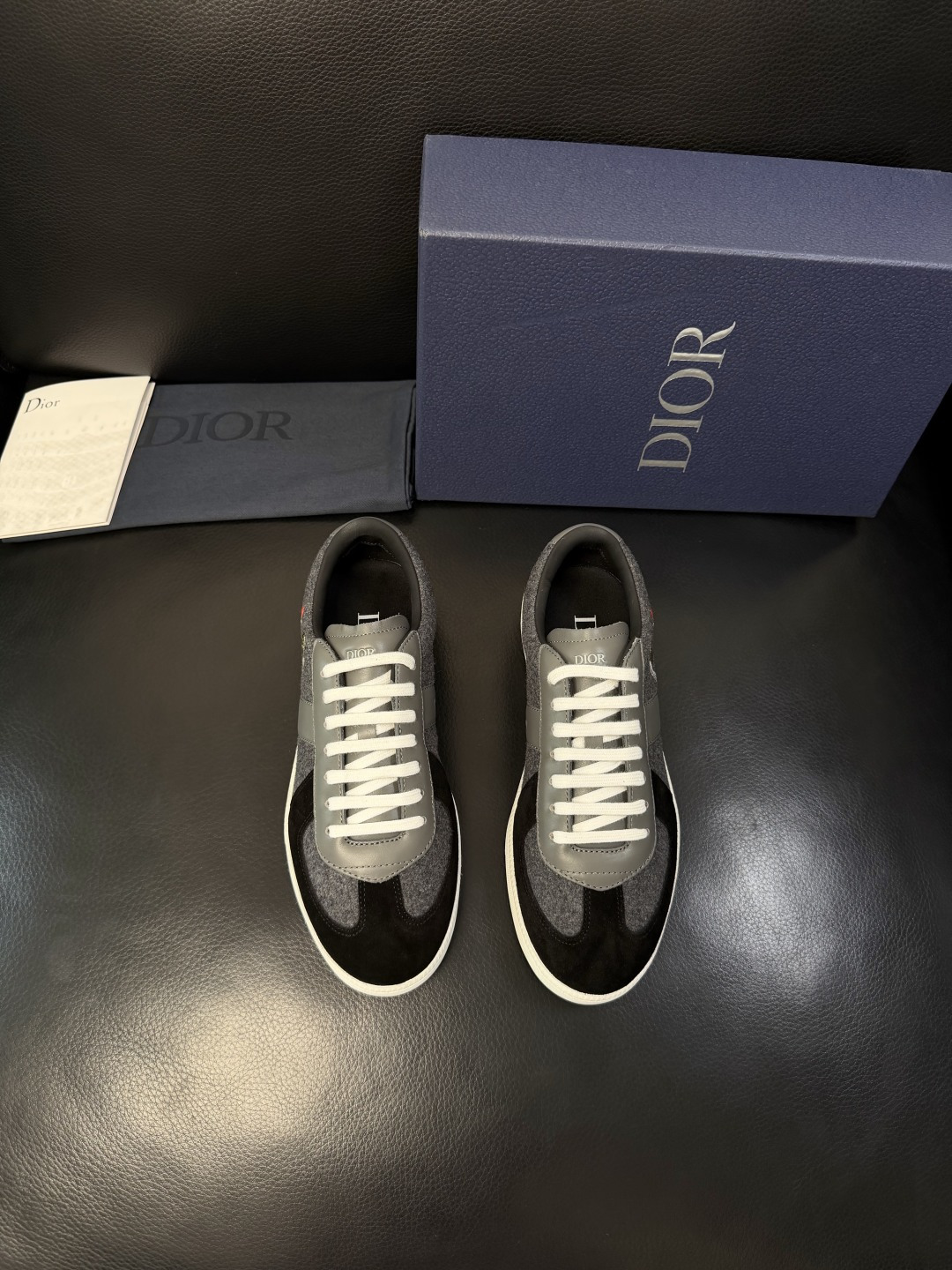 Dior 顶级工艺品 迪奥  专柜同步 原厂配置，意大利进口原版牛皮面料，透气舒适进口水染牛里垫，鞋底：