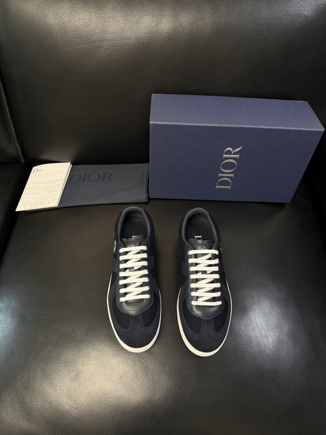 Dior 顶级工艺品 迪奥  专柜同步 原厂配置，意大利进口原版牛皮面料，透气舒适进口水染牛里垫，鞋底：
