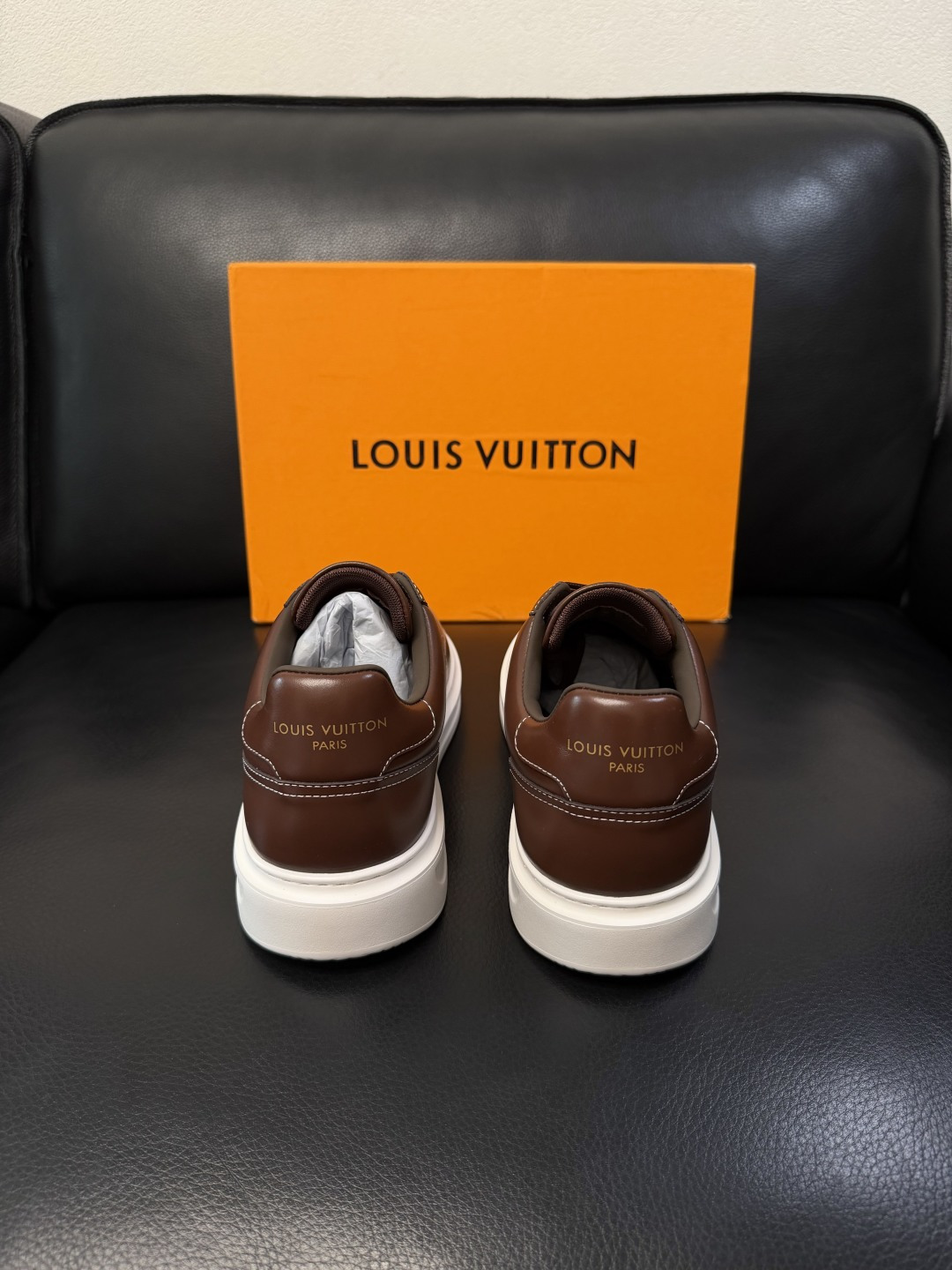 Lv  高品质  顶级工艺品  路易威登，运动板鞋专柜同步，鞋面意大利进口，高品质拼接缤纷色彩复杂工艺品