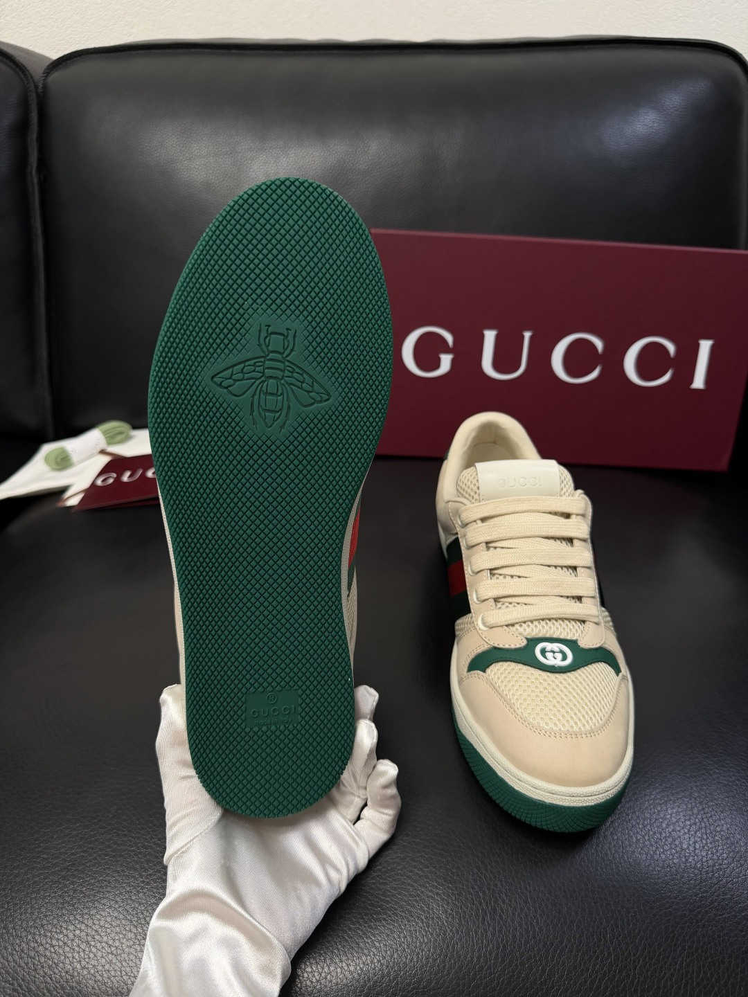 Gucci  高品质  顶级工艺品  古奇 专柜新款，原厂配置意大利进口牛皮  进口牛皮内里垫，透气舒适