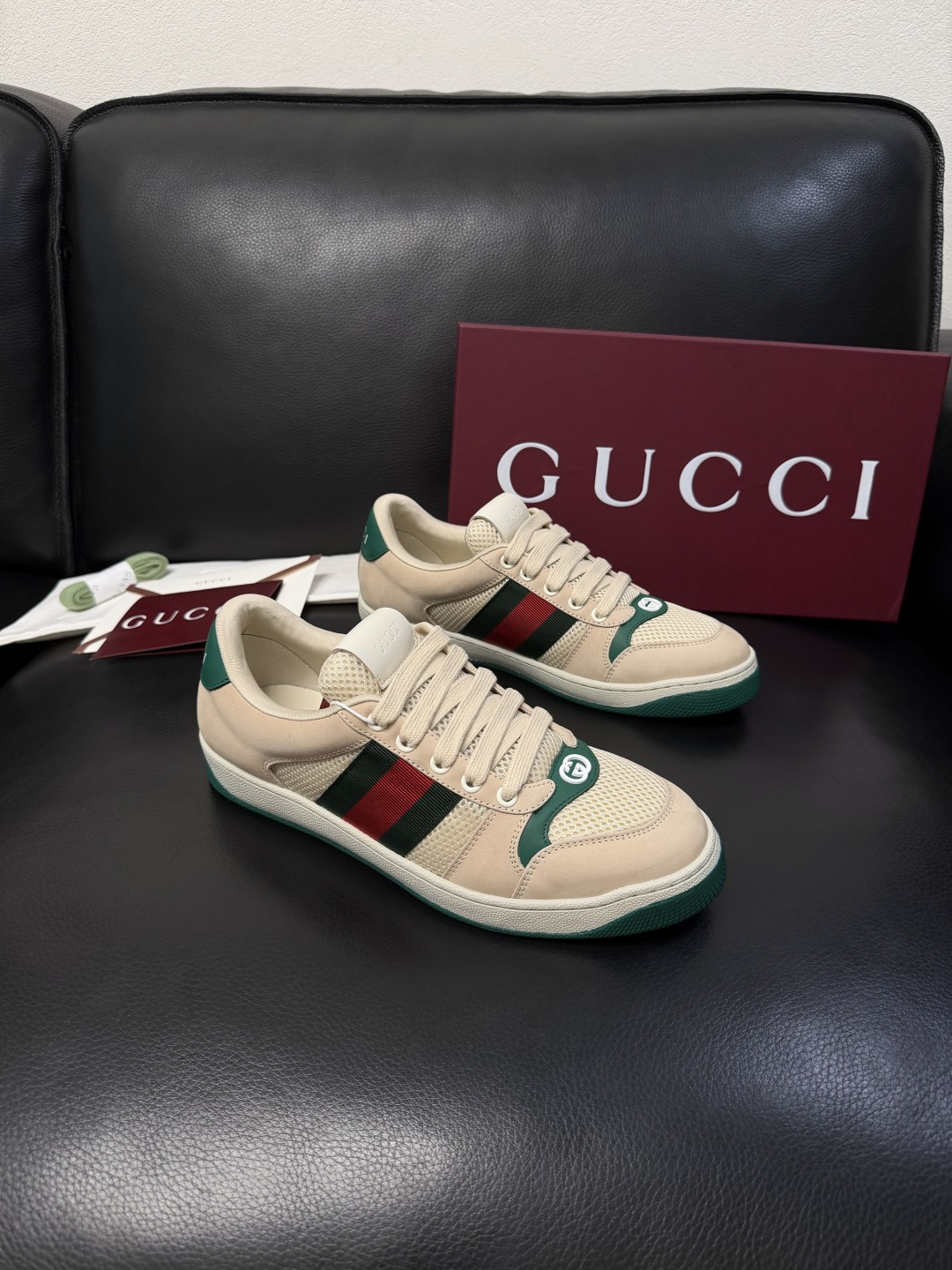 Gucci  高品质  顶级工艺品  古奇 专柜新款，原厂配置意大利进口牛皮  进口牛皮内里垫，透气舒适