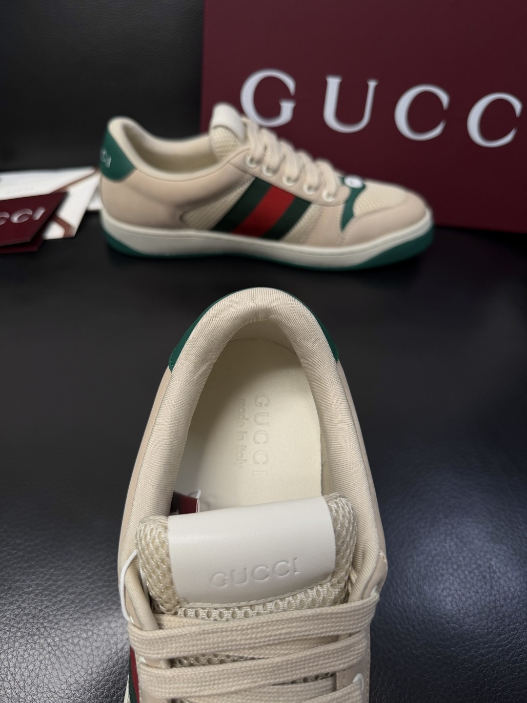 Gucci  高品质  顶级工艺品  古奇 专柜新款，原厂配置意大利进口牛皮  进口牛皮内里垫，透气舒适
