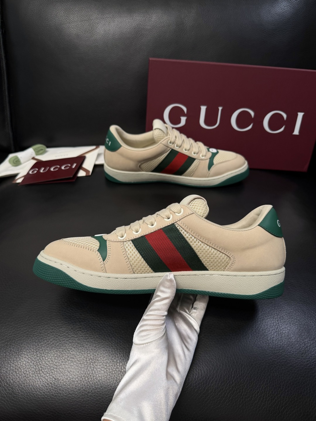 Gucci  高品质  顶级工艺品  古奇 专柜新款，原厂配置意大利进口牛皮  进口牛皮内里垫，透气舒适