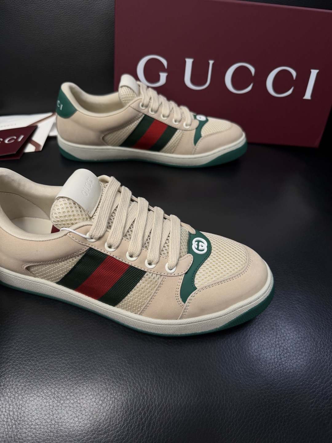 Gucci  高品质  顶级工艺品  古奇 专柜新款，原厂配置意大利进口牛皮  进口牛皮内里垫，透气舒适
