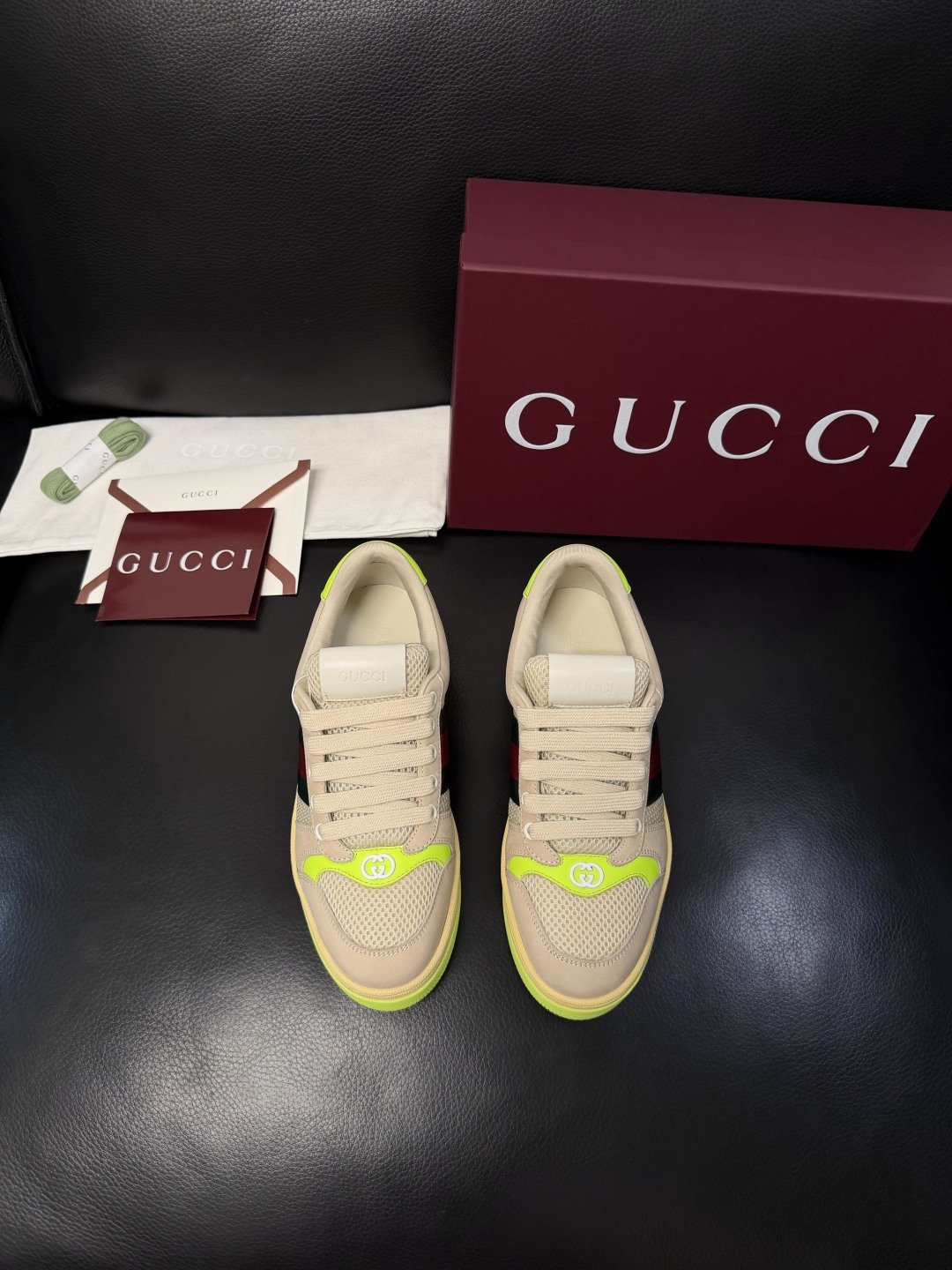 Gucci  高品质  顶级工艺品  古奇 专柜新款，原厂配置意大利进口牛皮  进口牛皮内里垫，透气舒适