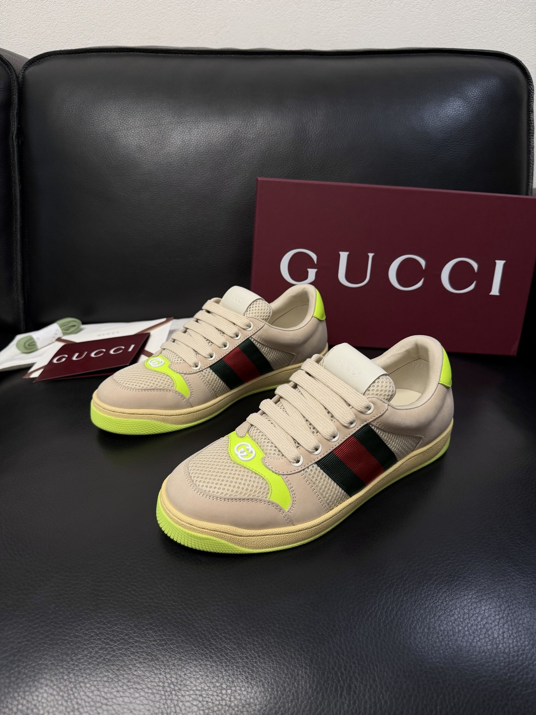 Gucci  高品质  顶级工艺品  古奇 专柜新款，原厂配置意大利进口牛皮  进口牛皮内里垫，透气舒适