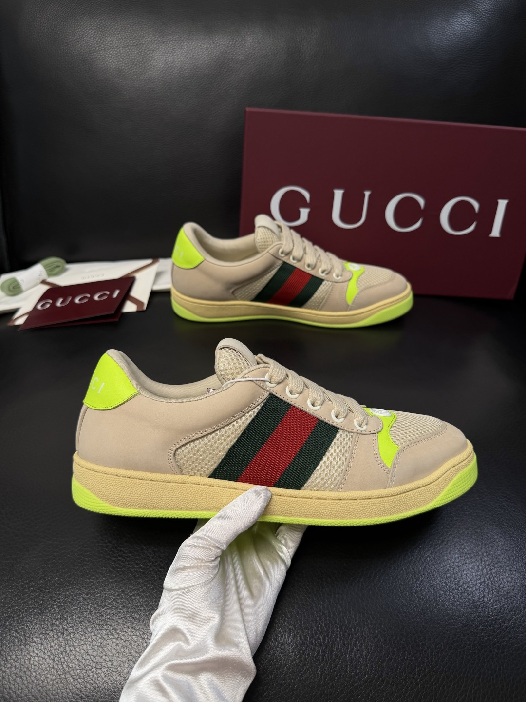 Gucci  高品质  顶级工艺品  古奇 专柜新款，原厂配置意大利进口牛皮  进口牛皮内里垫，透气舒适