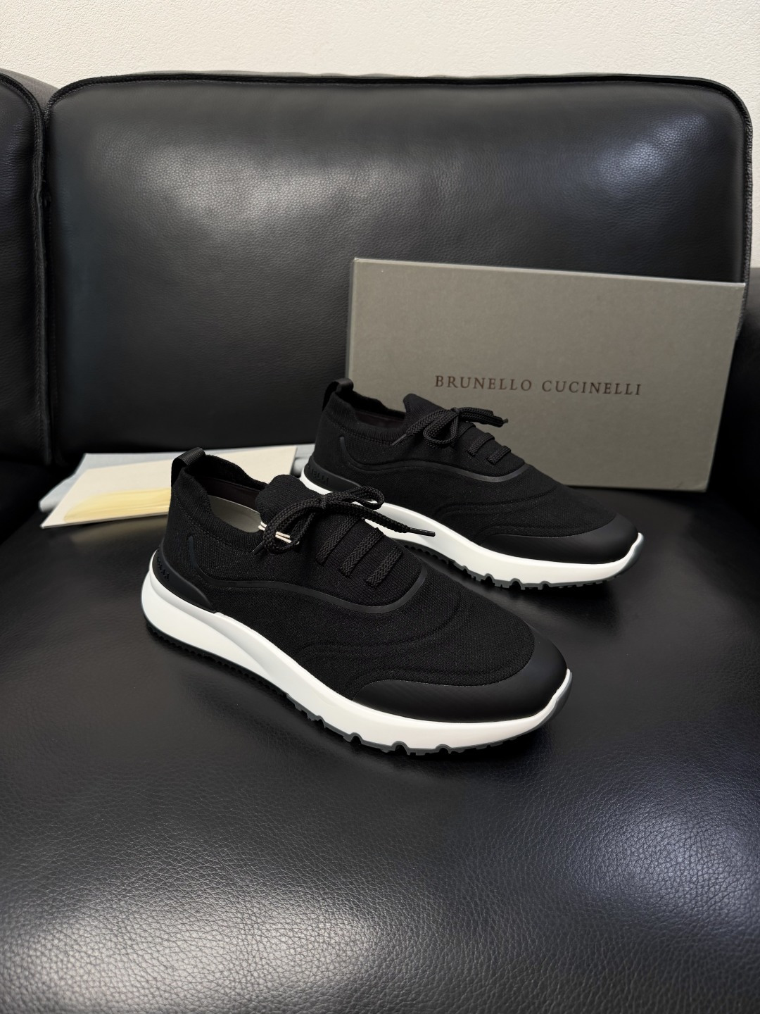 NO:832925,Brunello Cucinelli is a high-quality, top-quality handicraft. BC counters are equipped with original factory configurations. Cow leather lining imported from Italy, high-quality splicing and complex craftsmanship, breathable and comfortable. The original soles are super comfortable, original factory-made goods, code number 39-44 (customized 38 45), brunello cucinelli, cowhide19860909Brunello Cucinelli 高品质 顶级工艺品 BC 专柜同步原厂配置,意大利进口牛皮面料牛内里垫,高品质拼接复杂工艺,透气舒适 鞋底原厂特供原版底超级舒适,原厂跟单货,码数 39-44(订做38 45 ),,brunello cucinelli,cowhide,Men's shoes