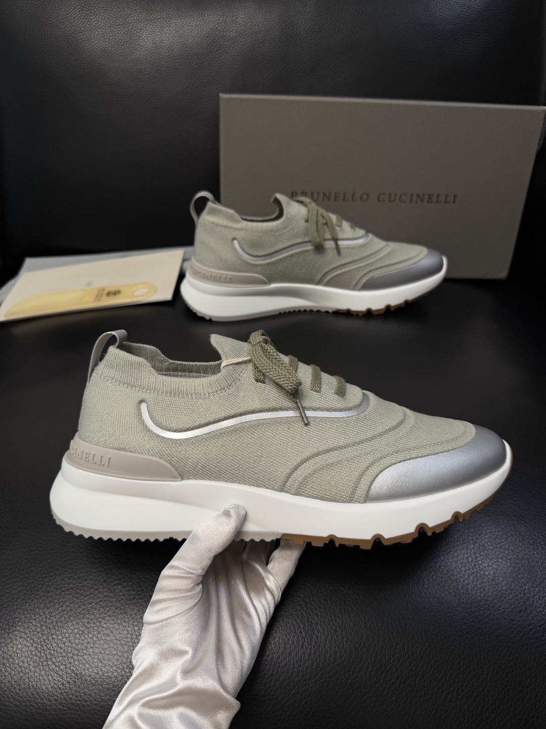 Brunello Cucinelli  高品质 顶级工艺品  BC  专柜同步原厂配置，意大利进口牛皮面