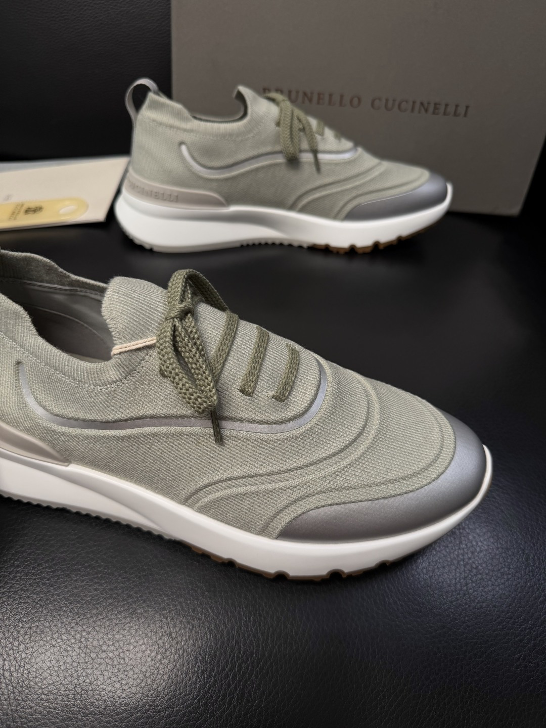Brunello Cucinelli  高品质 顶级工艺品  BC  专柜同步原厂配置，意大利进口牛皮面