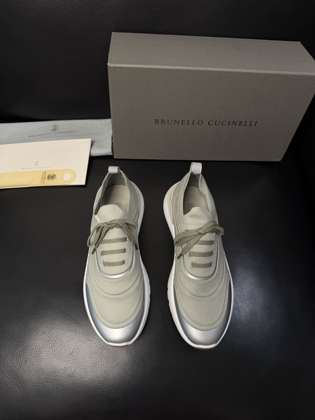 Brunello Cucinelli  高品质 顶级工艺品  BC  专柜同步原厂配置，意大利进口牛皮面