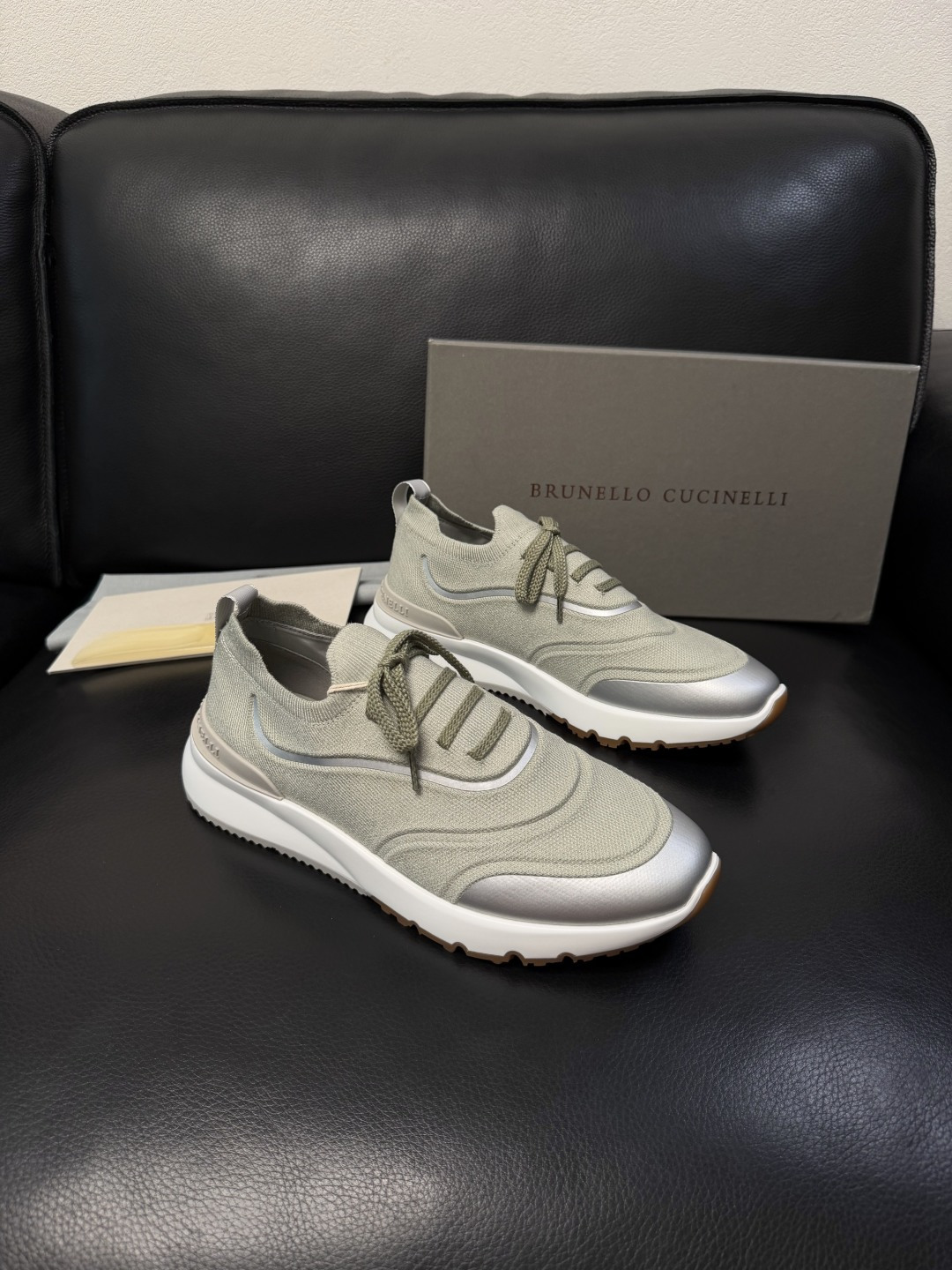 Brunello Cucinelli  高品质 顶级工艺品  BC  专柜同步原厂配置，意大利进口牛皮面