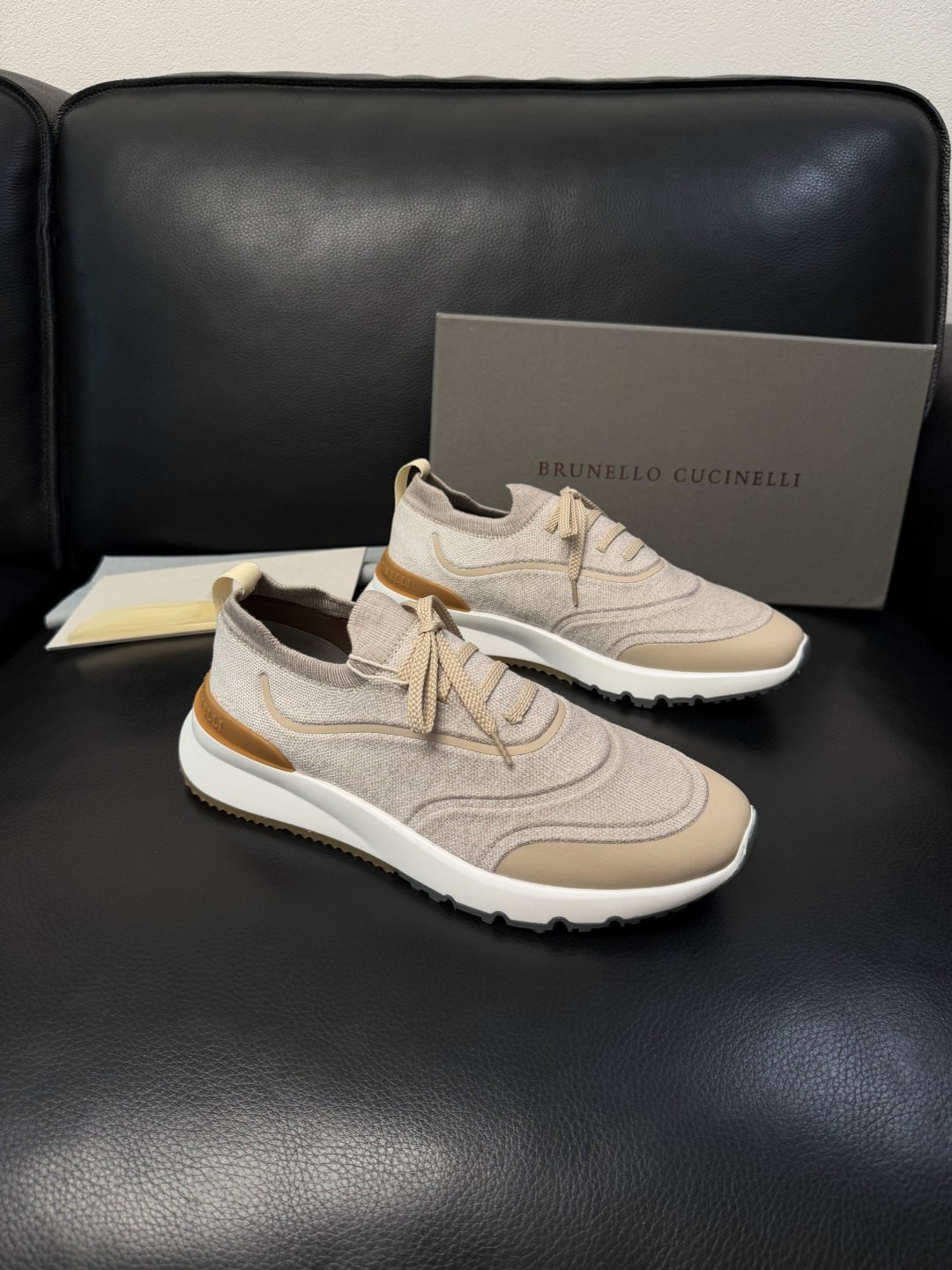 Brunello Cucinelli  高品质 顶级工艺品  BC  专柜同步原厂配置，意大利进口牛皮面