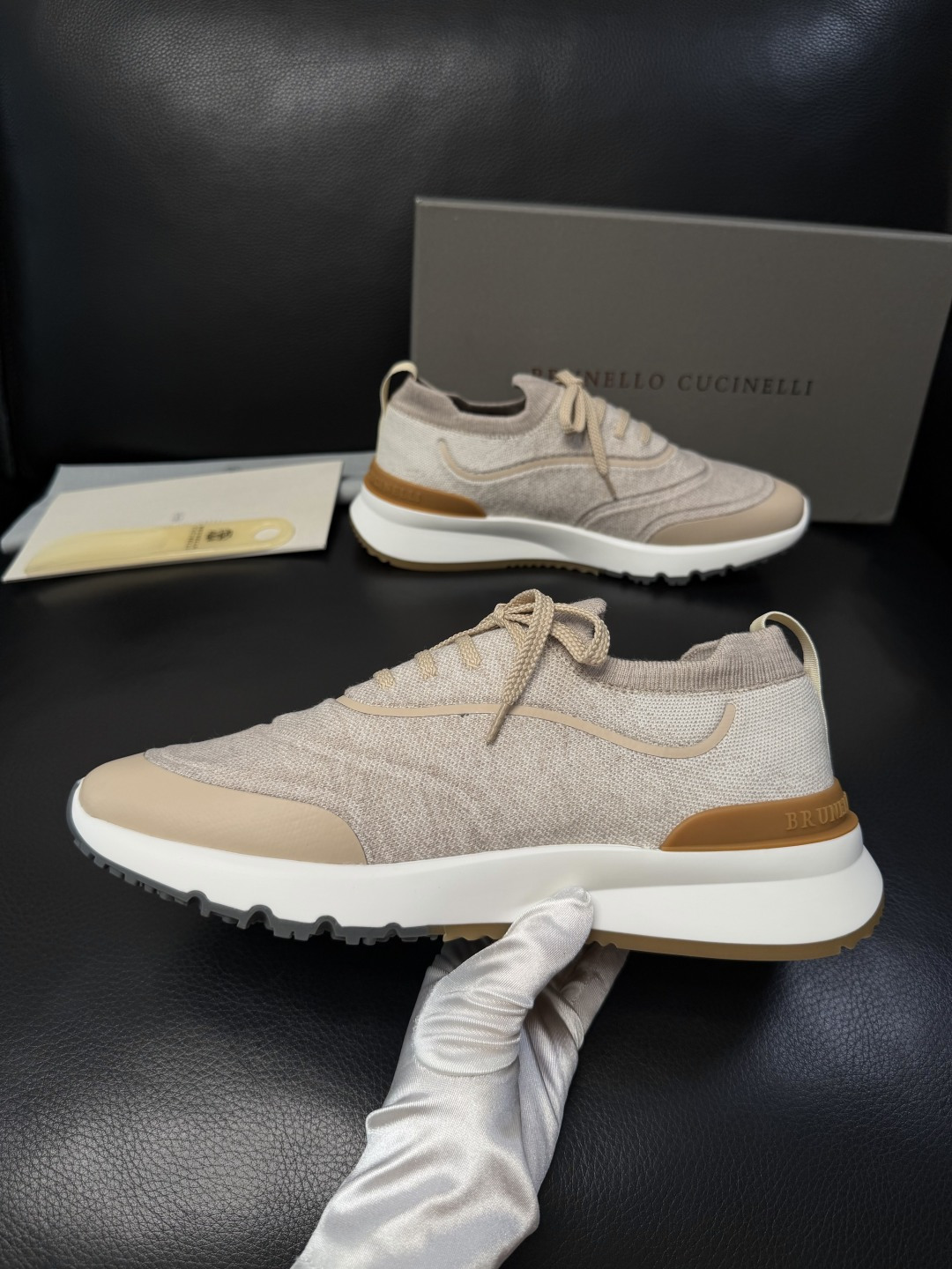 Brunello Cucinelli  高品质 顶级工艺品  BC  专柜同步原厂配置，意大利进口牛皮面