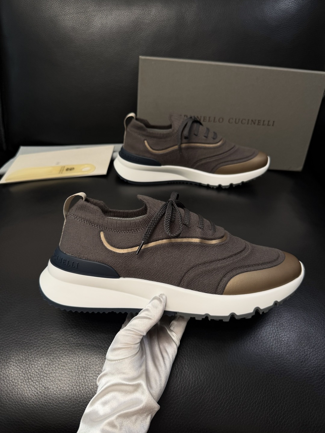 Brunello Cucinelli  高品质 顶级工艺品  BC  专柜同步原厂配置，意大利进口牛皮面