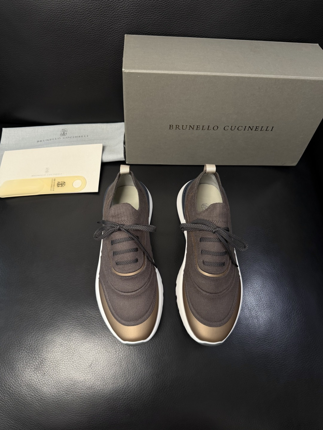 Brunello Cucinelli  高品质 顶级工艺品  BC  专柜同步原厂配置，意大利进口牛皮面