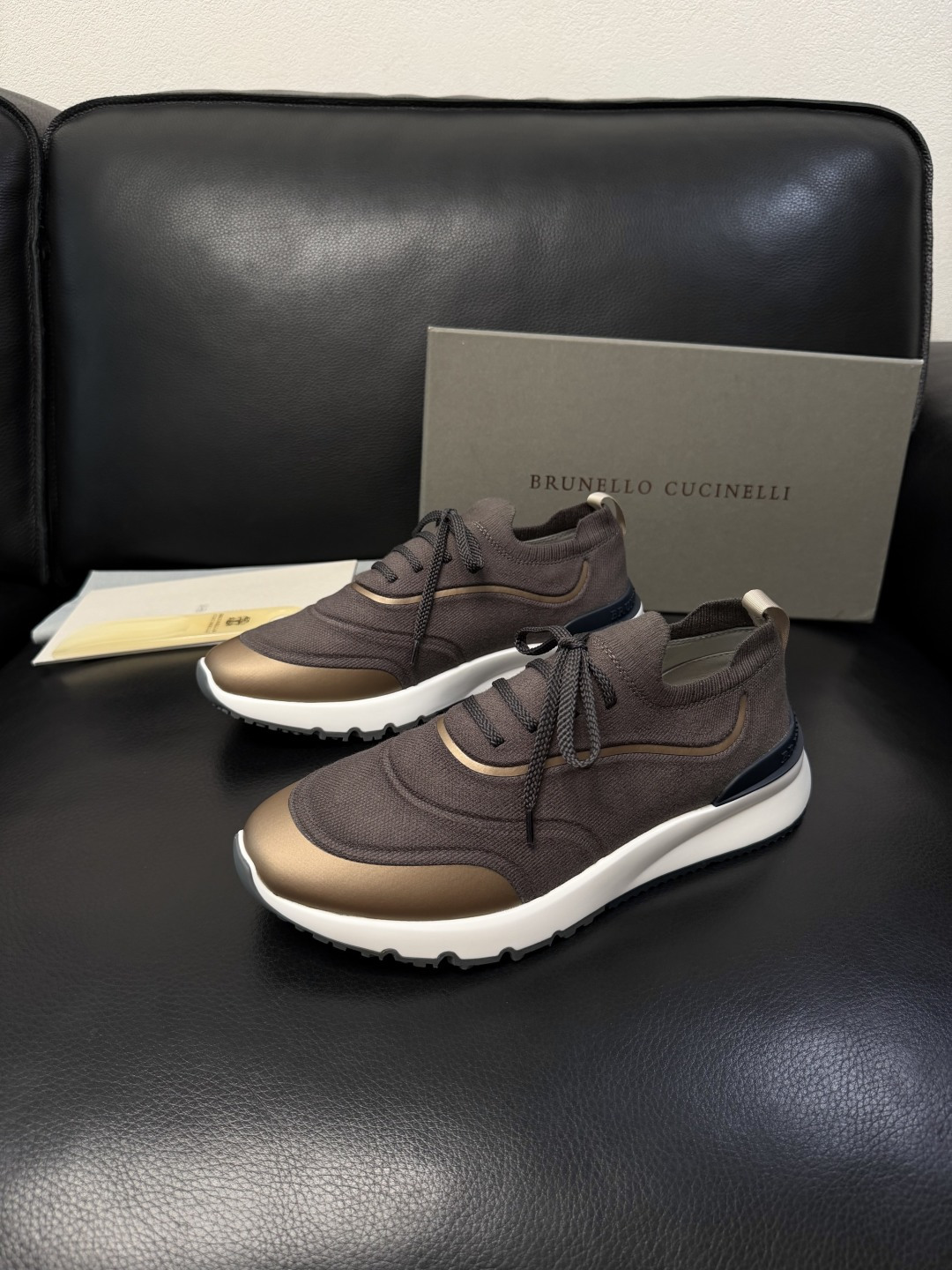 Brunello Cucinelli  高品质 顶级工艺品  BC  专柜同步原厂配置，意大利进口牛皮面