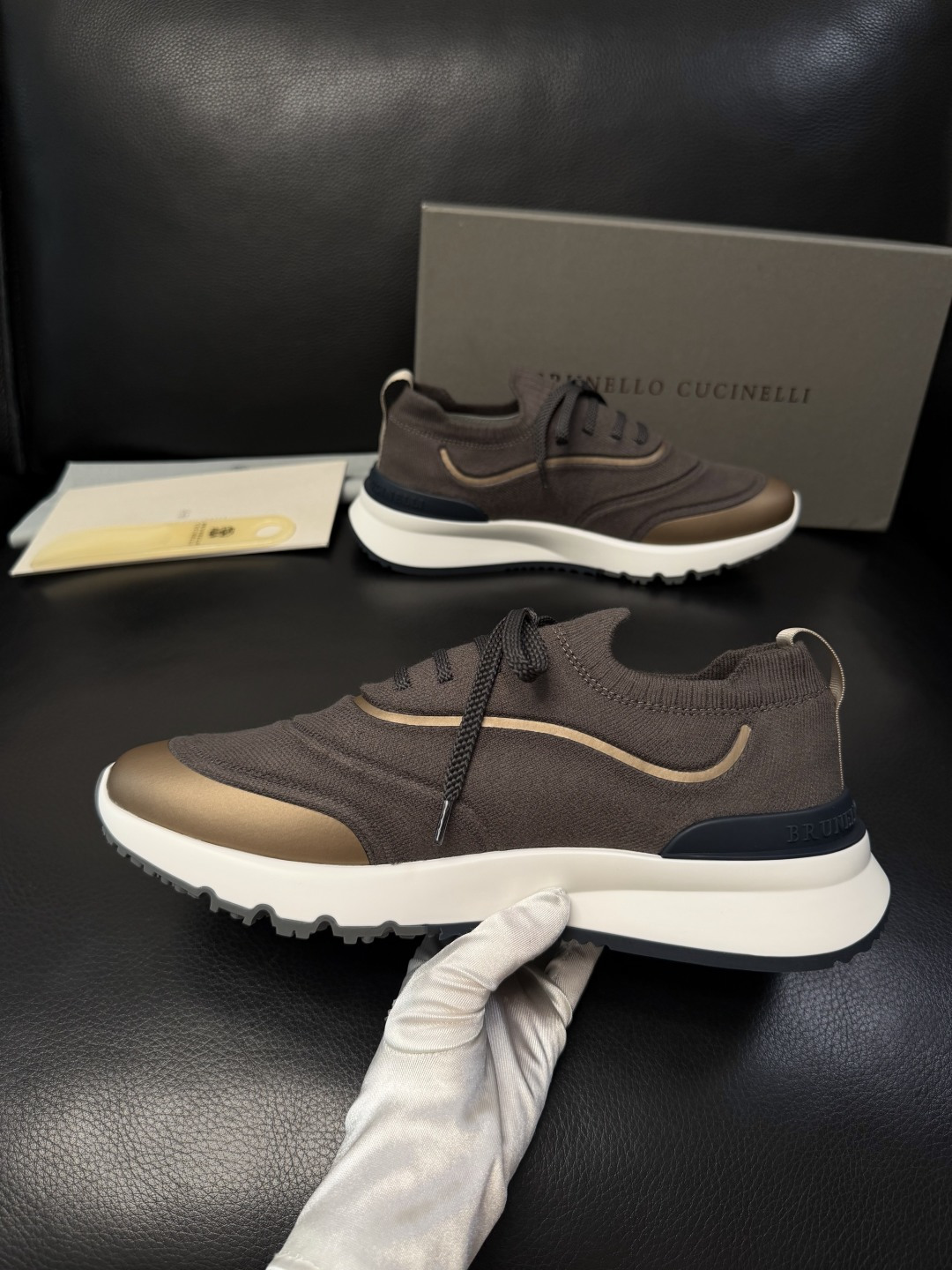 Brunello Cucinelli  高品质 顶级工艺品  BC  专柜同步原厂配置，意大利进口牛皮面