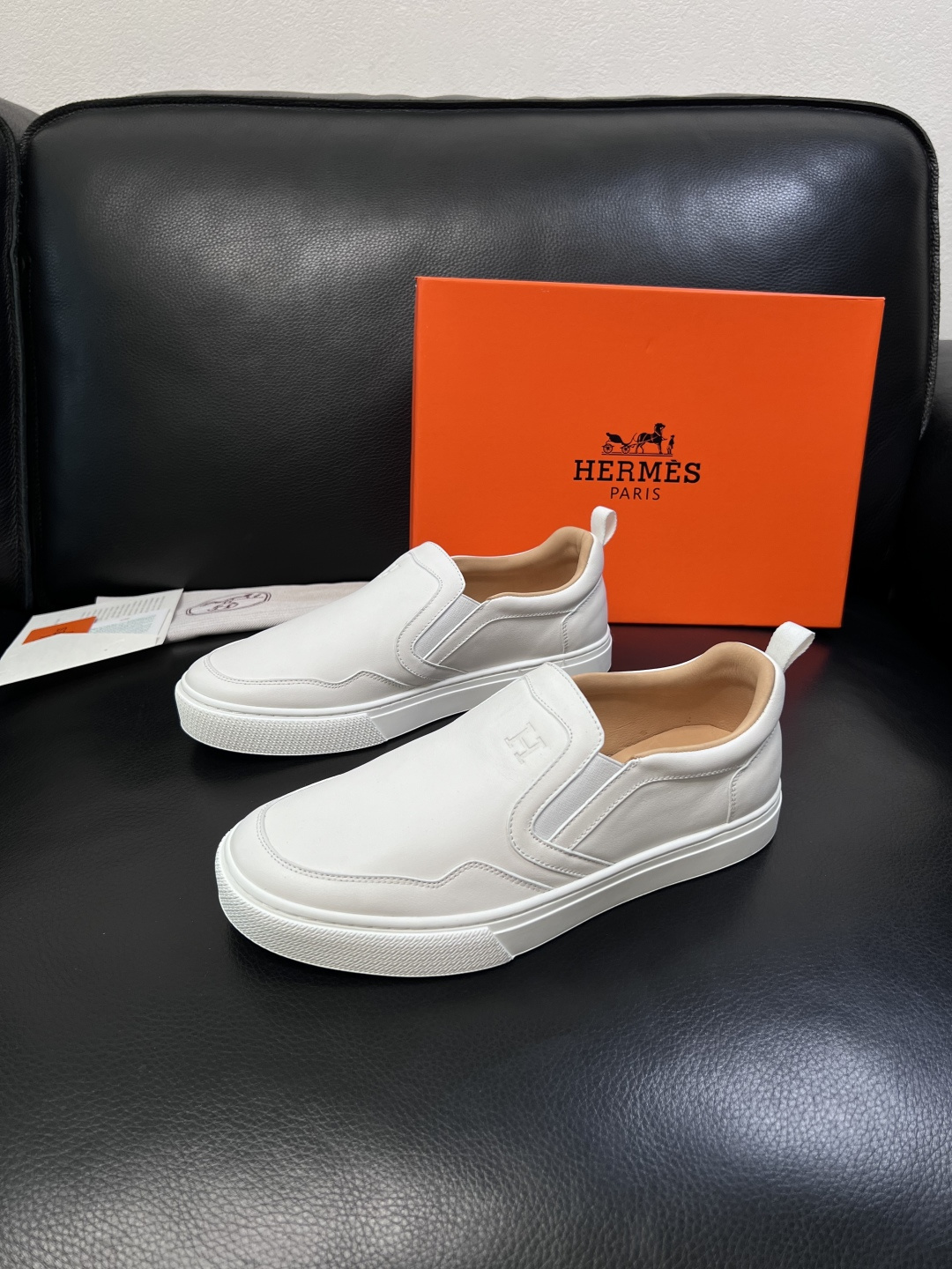 Hermes  高品质  顶级工艺品  爱马仕 专柜同步发售原厂配置，意大利进口原版牛皮面料，高品质拼接
