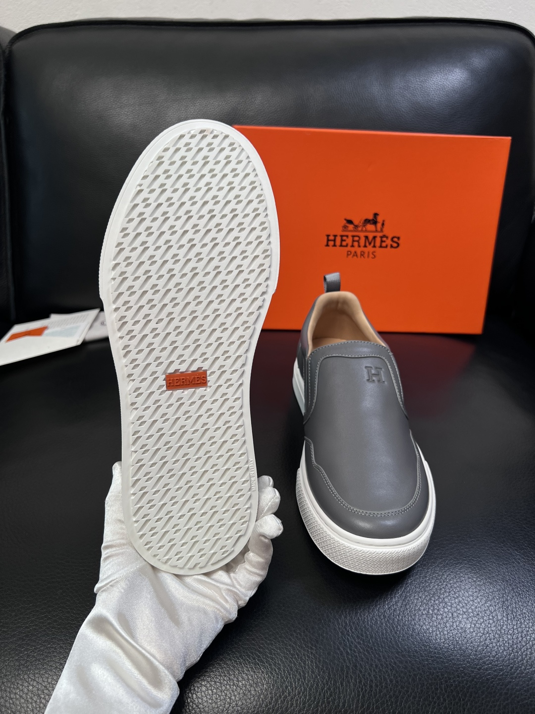 Hermes  高品质  顶级工艺品  爱马仕 专柜同步发售原厂配置，意大利进口原版牛皮面料，高品质拼接