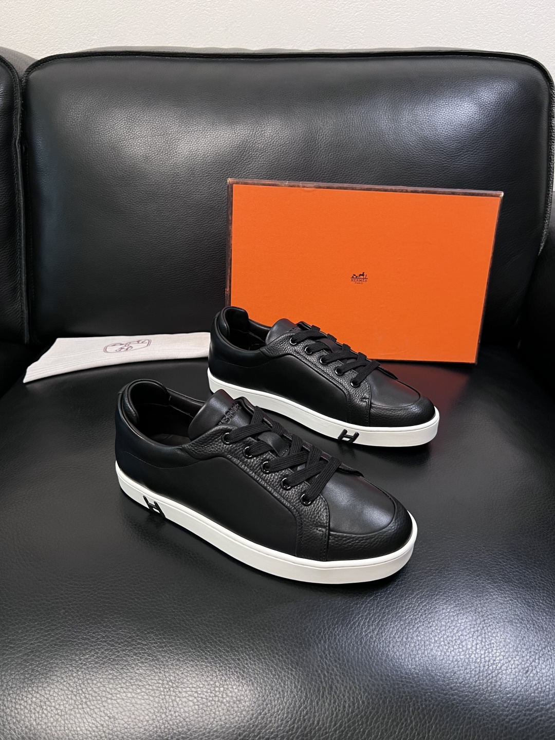 Hermes  高品质  顶级工艺品  爱马仕 专柜同步发售原厂配置，意大利进口原版牛皮面料，高品质拼接