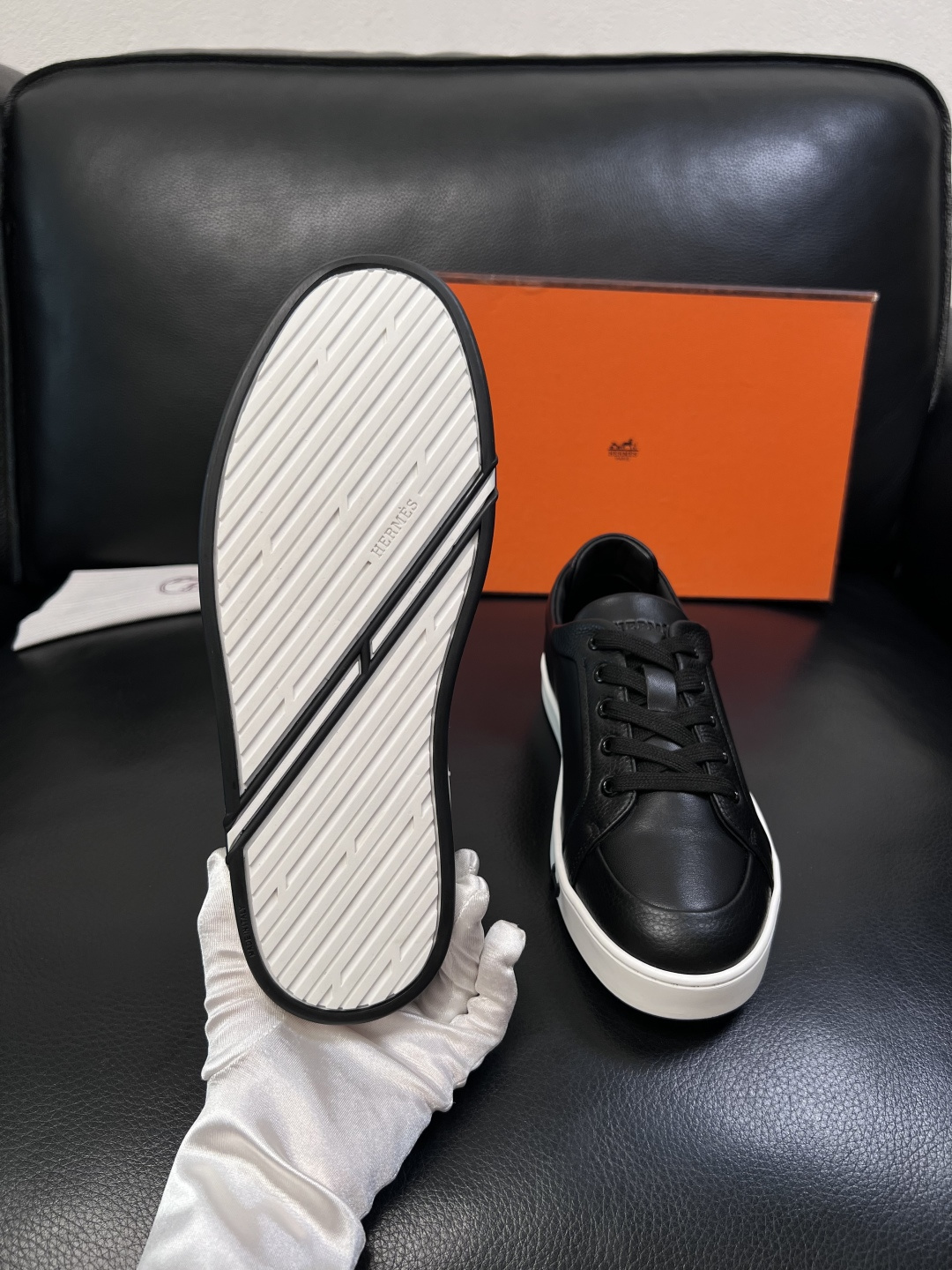 Hermes  高品质  顶级工艺品  爱马仕 专柜同步发售原厂配置，意大利进口原版牛皮面料，高品质拼接