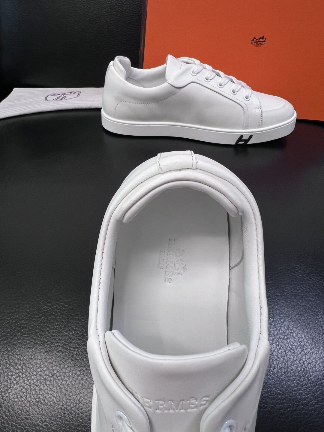 Hermes  高品质  顶级工艺品  爱马仕 专柜同步发售原厂配置，意大利进口原版牛皮面料，高品质拼接