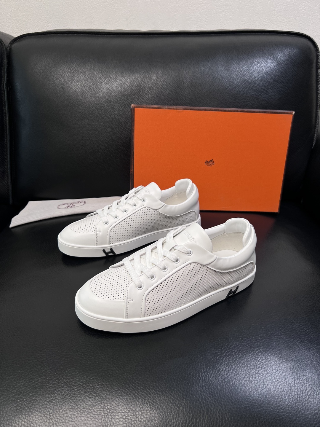 Hermes  高品质  顶级工艺品  爱马仕 专柜同步发售原厂配置，意大利进口原版牛皮面料，高品质拼接