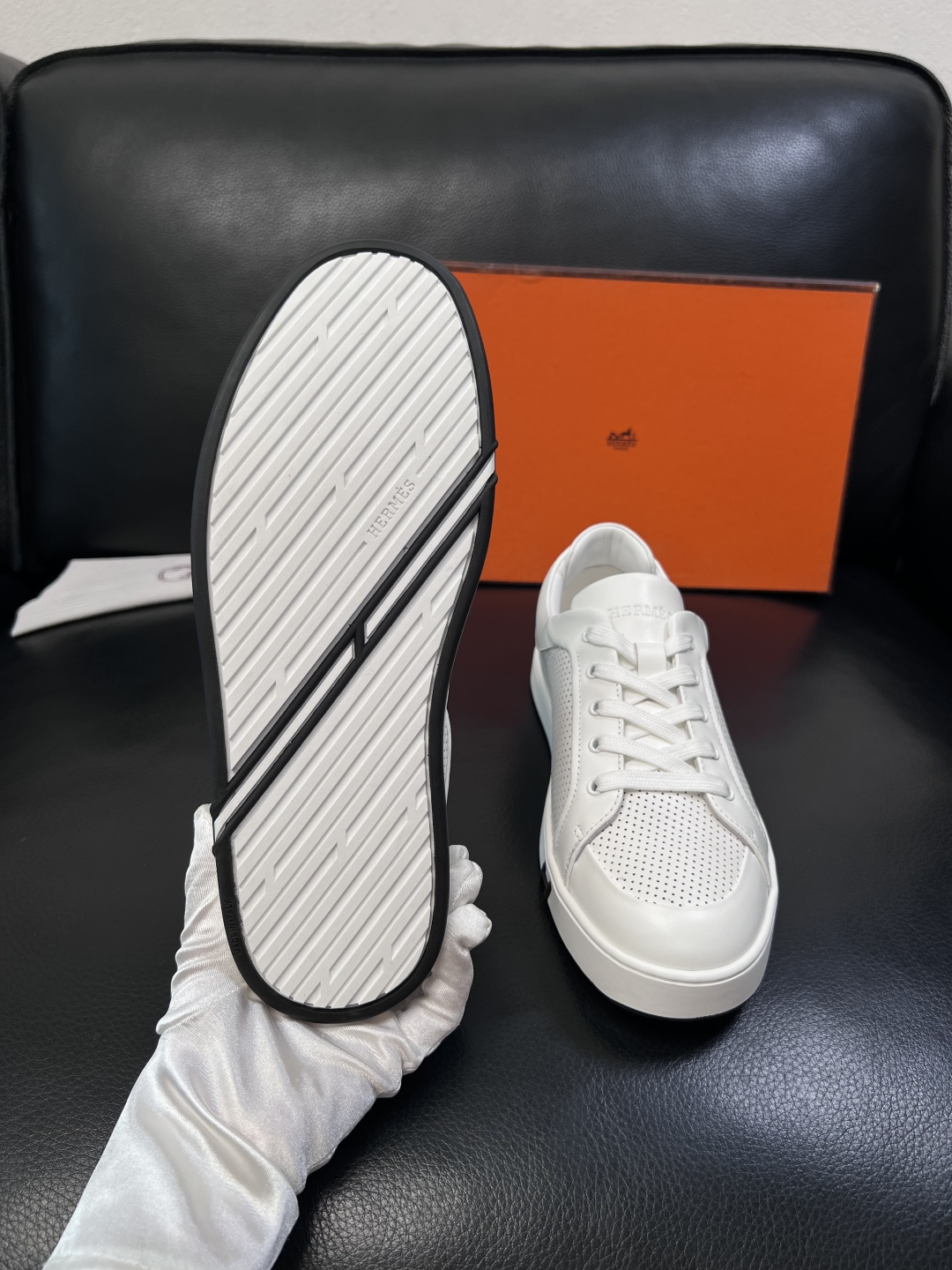Hermes  高品质  顶级工艺品  爱马仕 专柜同步发售原厂配置，意大利进口原版牛皮面料，高品质拼接