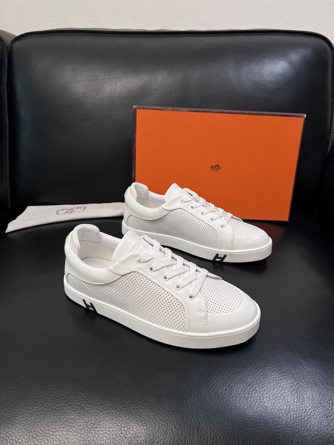 Hermes  高品质  顶级工艺品  爱马仕 专柜同步发售原厂配置，意大利进口原版牛皮面料，高品质拼接
