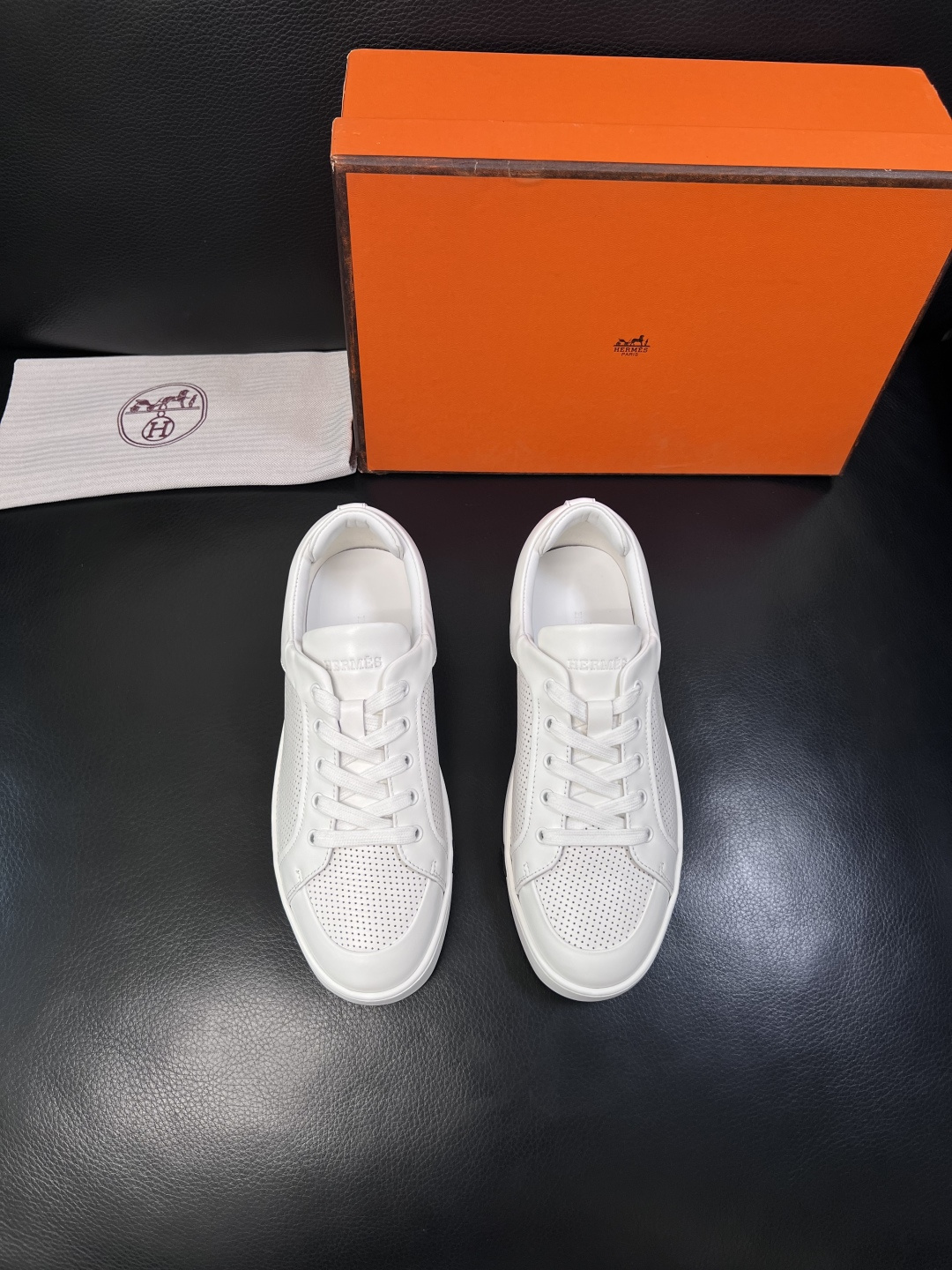 Hermes  高品质  顶级工艺品  爱马仕 专柜同步发售原厂配置，意大利进口原版牛皮面料，高品质拼接