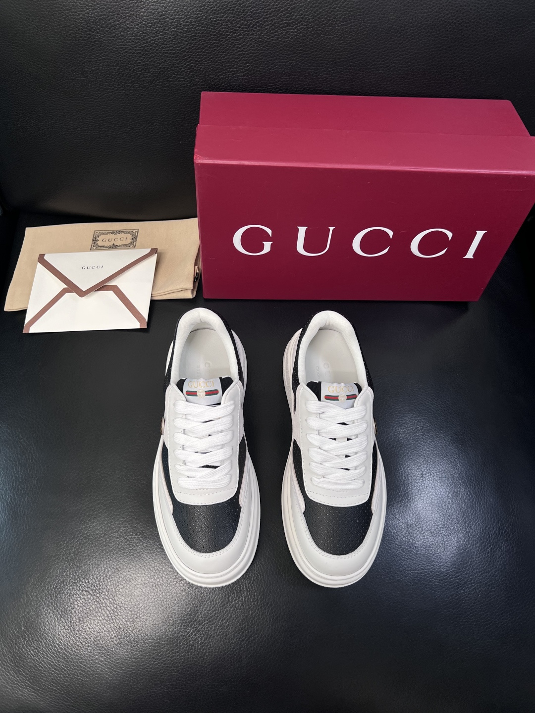 Gucci  高品质  顶级工艺品  古奇  专柜新款原厂配置，意大利进口牛皮搭配印花布面料，进口牛皮内