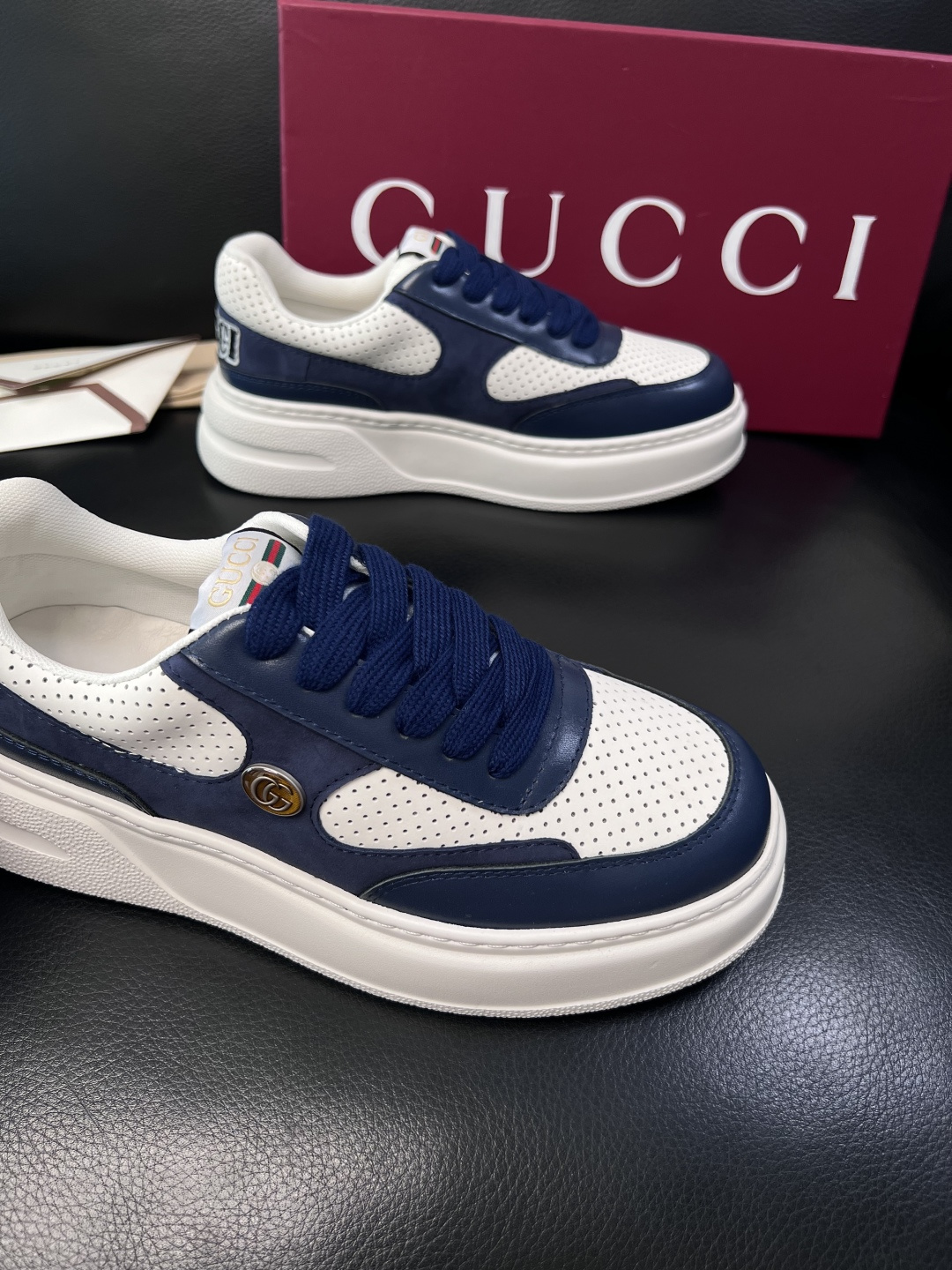 Gucci  高品质  顶级工艺品  古奇  专柜新款原厂配置，意大利进口牛皮搭配印花布面料，进口牛皮内