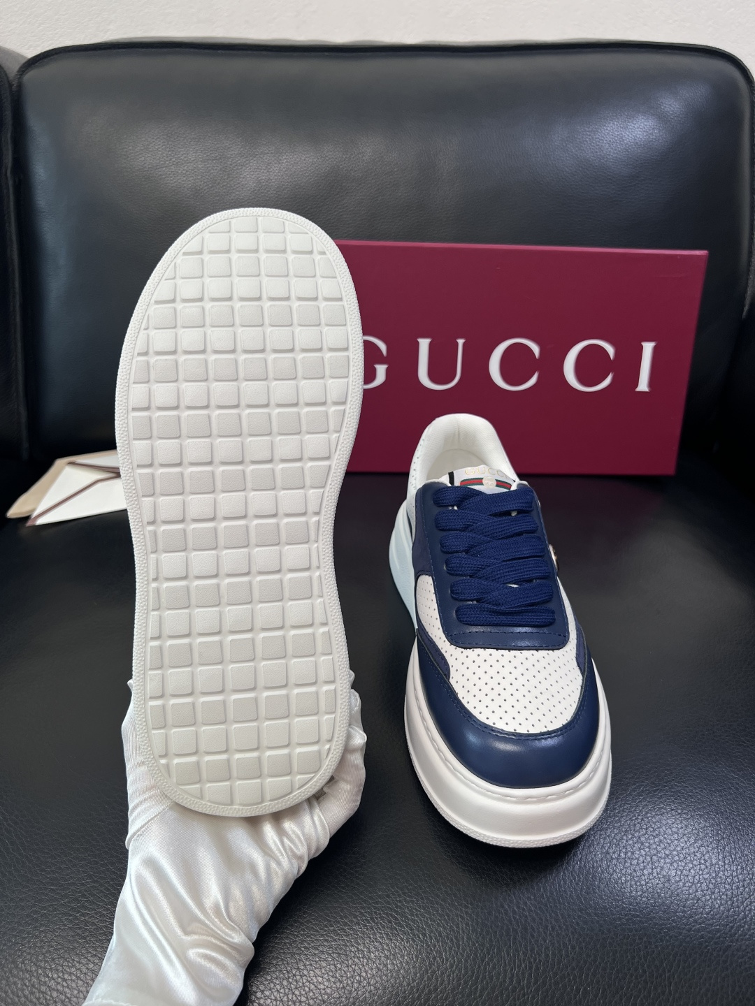 Gucci  高品质  顶级工艺品  古奇  专柜新款原厂配置，意大利进口牛皮搭配印花布面料，进口牛皮内