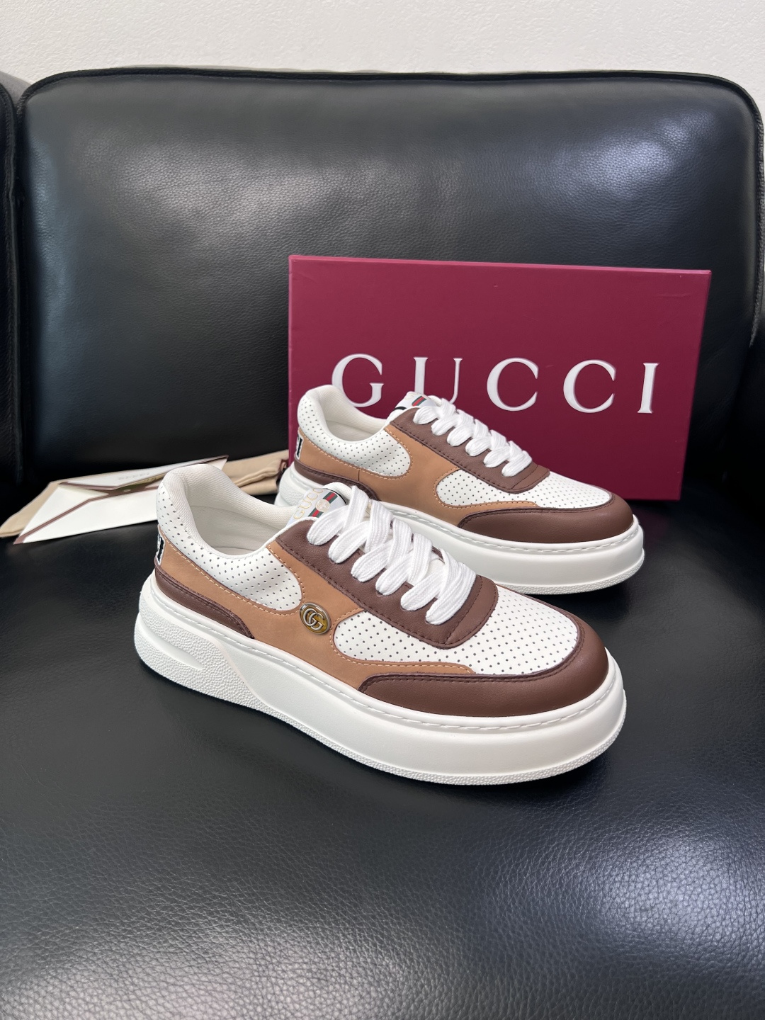 Gucci  高品质  顶级工艺品  古奇  专柜新款原厂配置，意大利进口牛皮搭配印花布面料，进口牛皮内