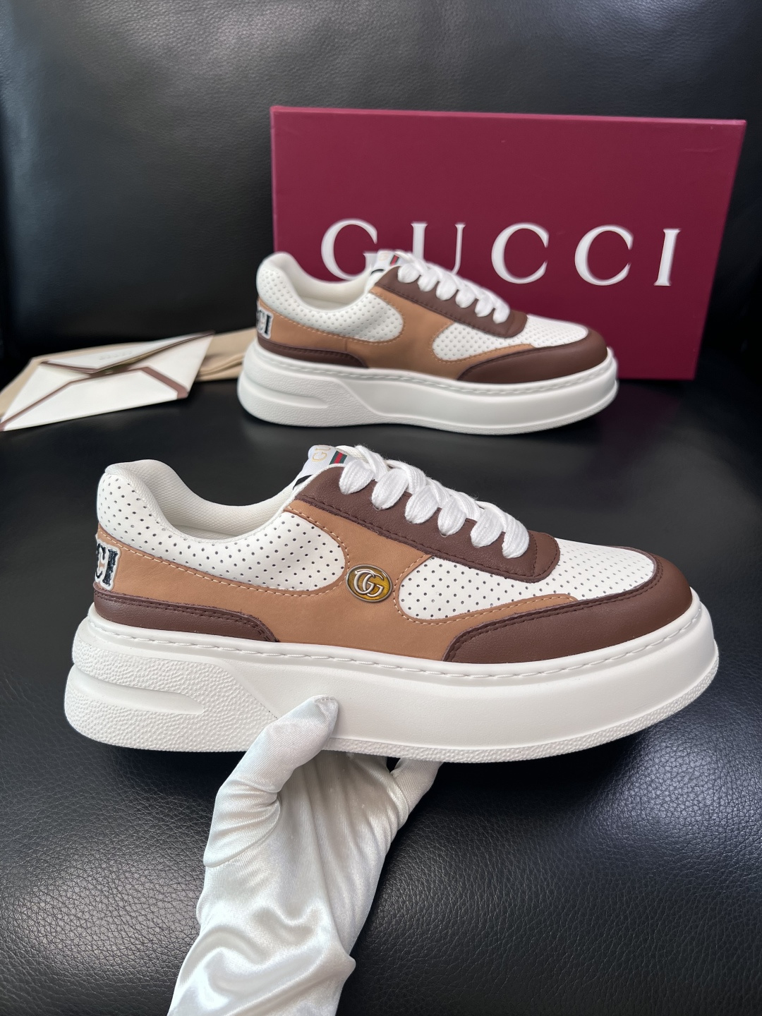 Gucci  高品质  顶级工艺品  古奇  专柜新款原厂配置，意大利进口牛皮搭配印花布面料，进口牛皮内