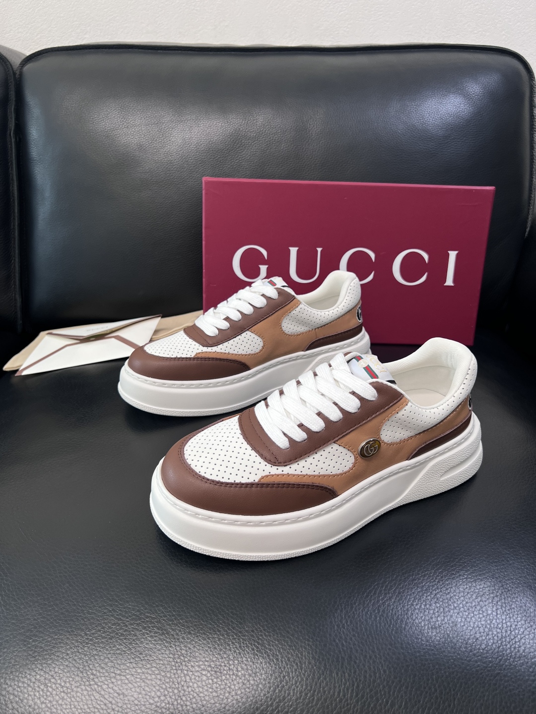 Gucci  高品质  顶级工艺品  古奇  专柜新款原厂配置，意大利进口牛皮搭配印花布面料，进口牛皮内