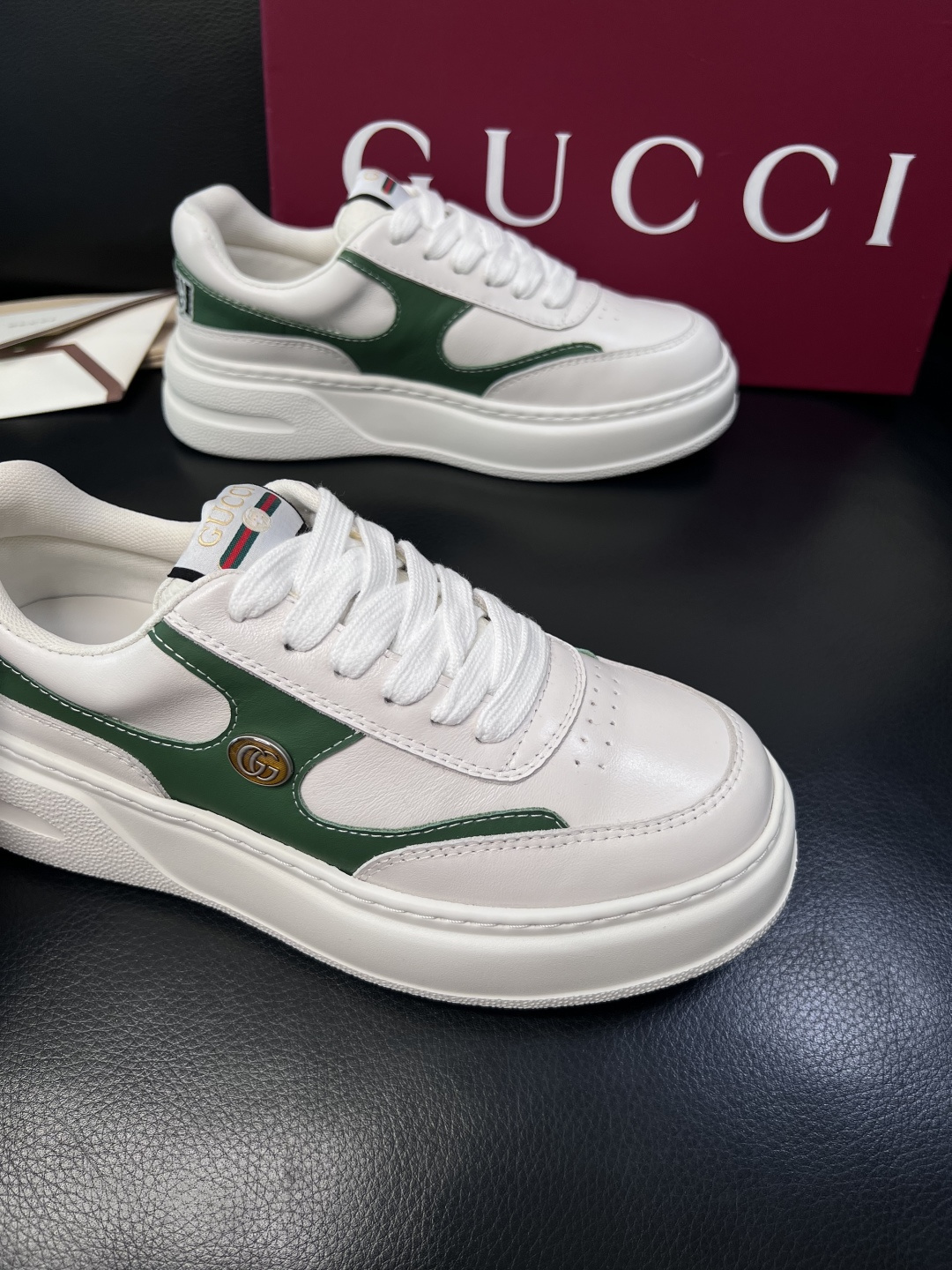 Gucci  高品质  顶级工艺品  古奇  专柜新款原厂配置，意大利进口牛皮搭配印花布面料，进口牛皮内