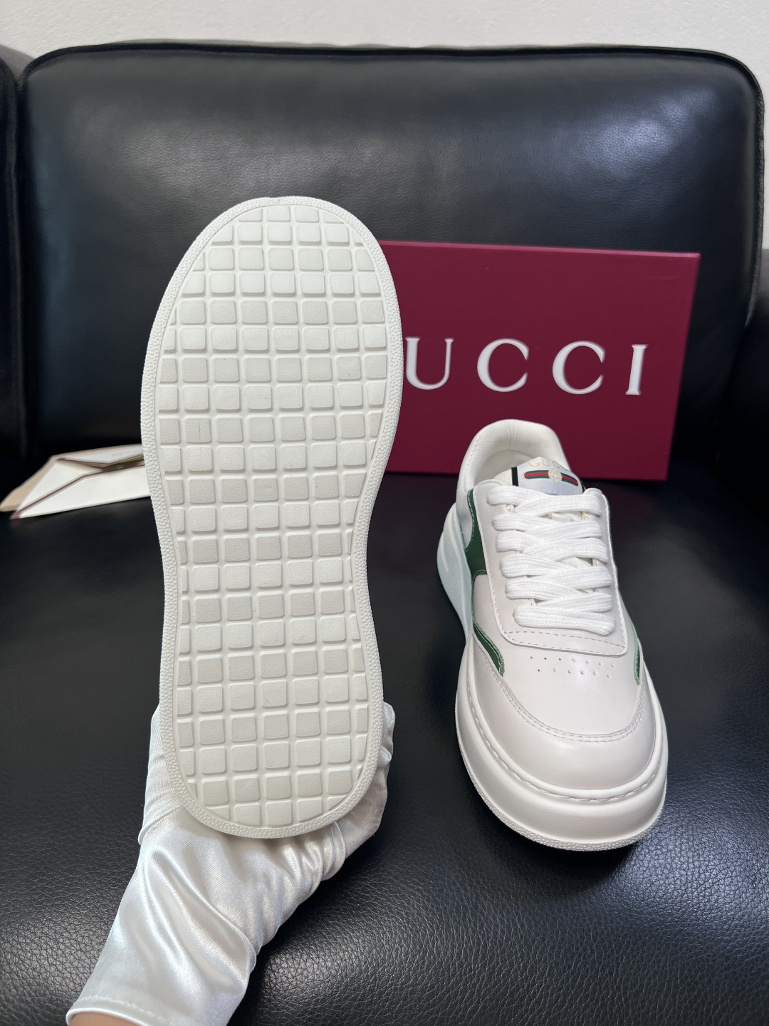 Gucci  高品质  顶级工艺品  古奇  专柜新款原厂配置，意大利进口牛皮搭配印花布面料，进口牛皮内