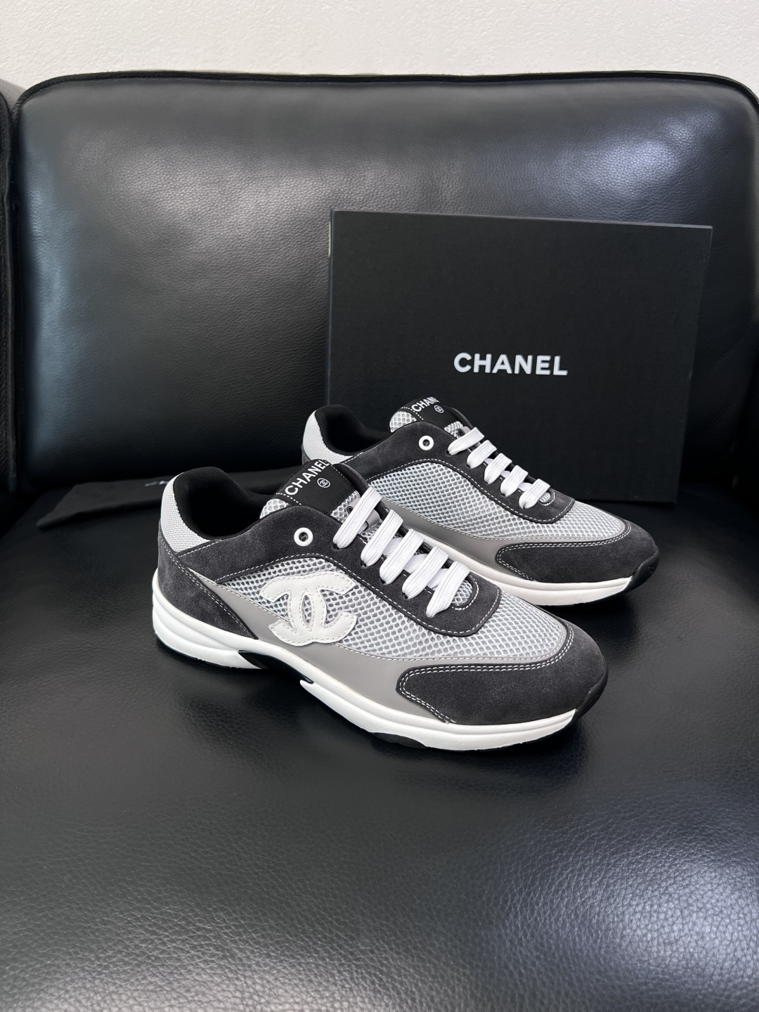 NO:832885,CHANEI High-quality top handicrafts Chanel counter new original factory configuration, imported cowhide from Italy with printed fabrics, imported cowhide lining, breathable and comfortable, original soles specially provided by the factory and super comfortable, original factory follow-up goods code number 39-44 (customized 45 46),,chanel,chanel,cowhide19860909CHANEI 高品质 顶级工艺品 香奈儿 专柜新款原厂配置,意大利进口牛皮搭配印花布面料,进口牛皮内里垫,透气舒适,鞋底原厂特供原版底超级舒适,原厂跟单货 码数 39-44（订做 45 46）,,chanel,chanel,cowhide,Men's shoes