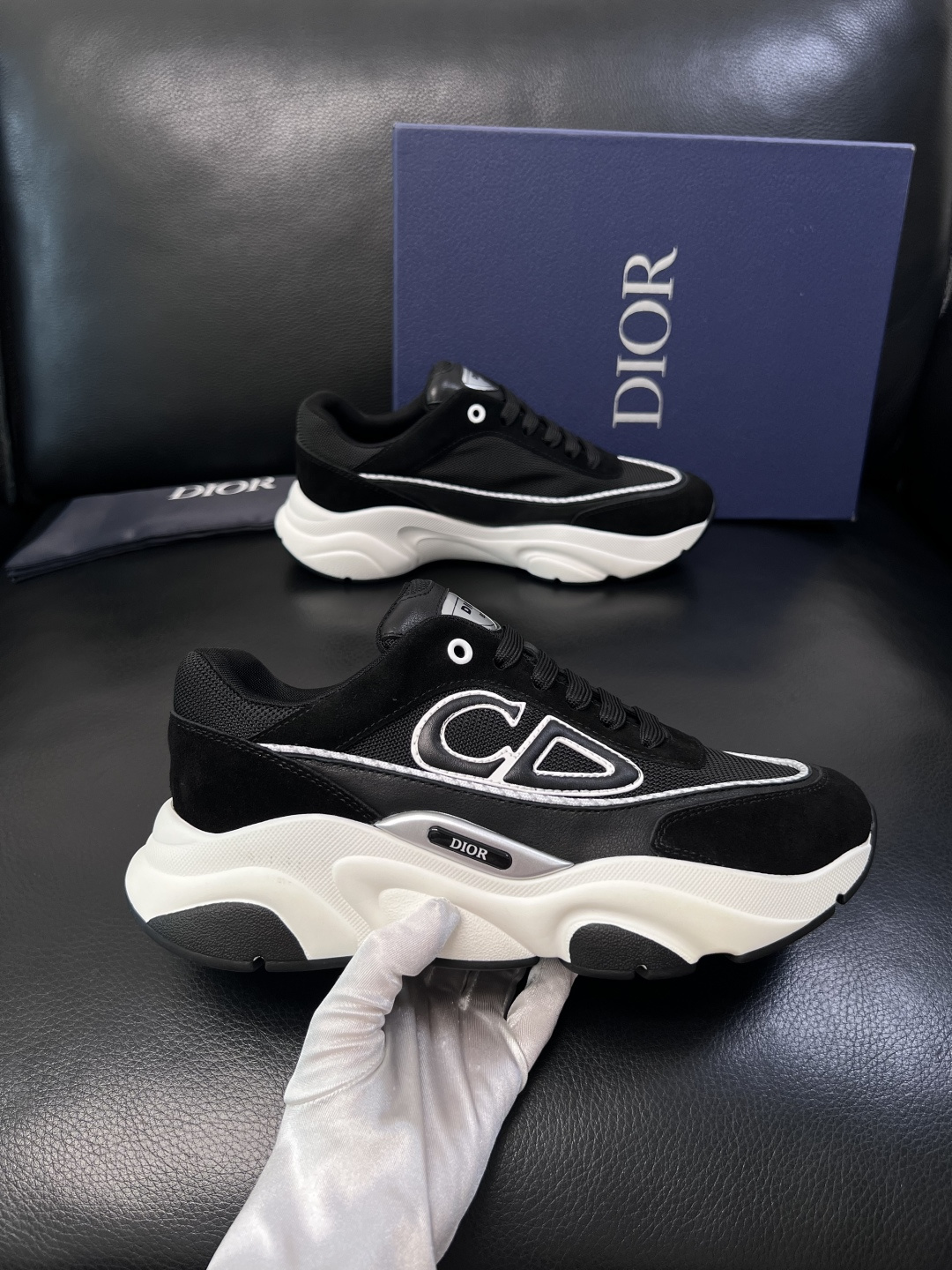Dior 顶级工艺品 迪奥  专柜同步 原厂配置，意大利进口原版牛皮面料，透气舒适进口水染牛里垫，鞋底：