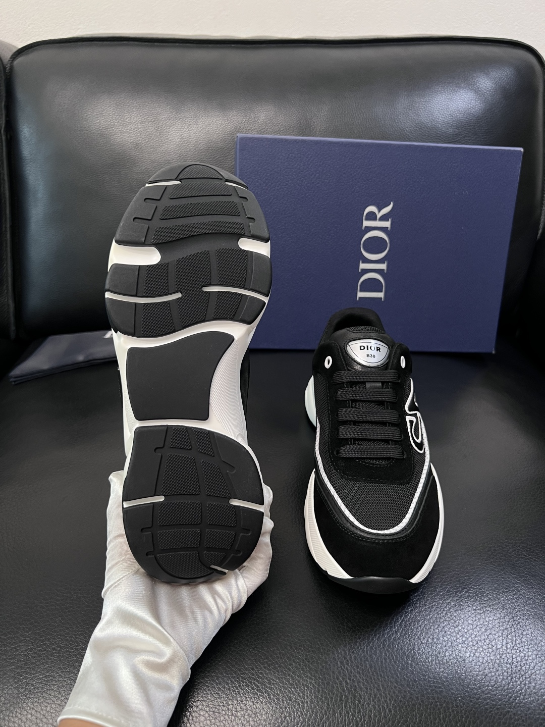 Dior 顶级工艺品 迪奥  专柜同步 原厂配置，意大利进口原版牛皮面料，透气舒适进口水染牛里垫，鞋底：