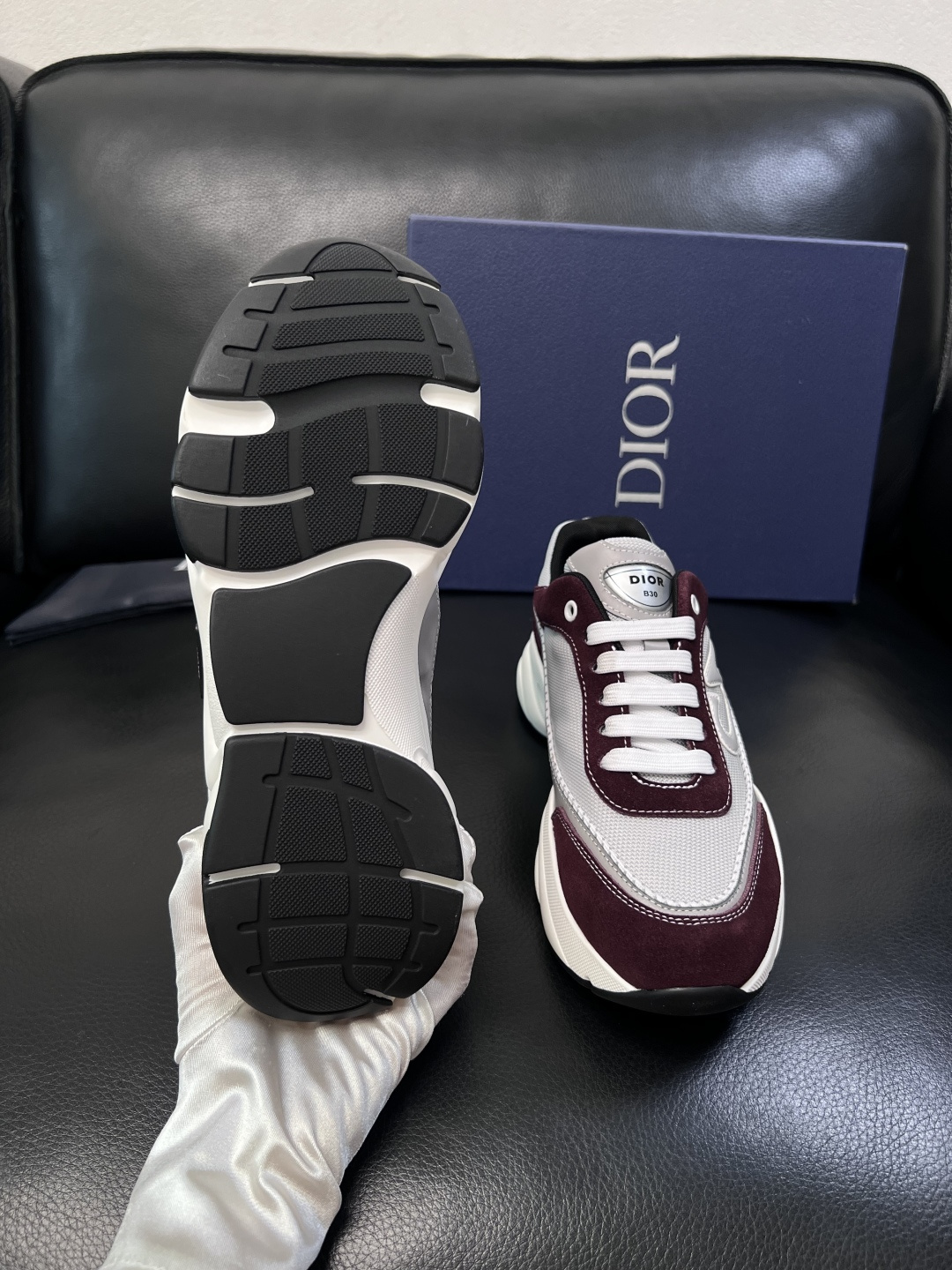 Dior 顶级工艺品 迪奥  专柜同步 原厂配置，意大利进口原版牛皮面料，透气舒适进口水染牛里垫，鞋底：