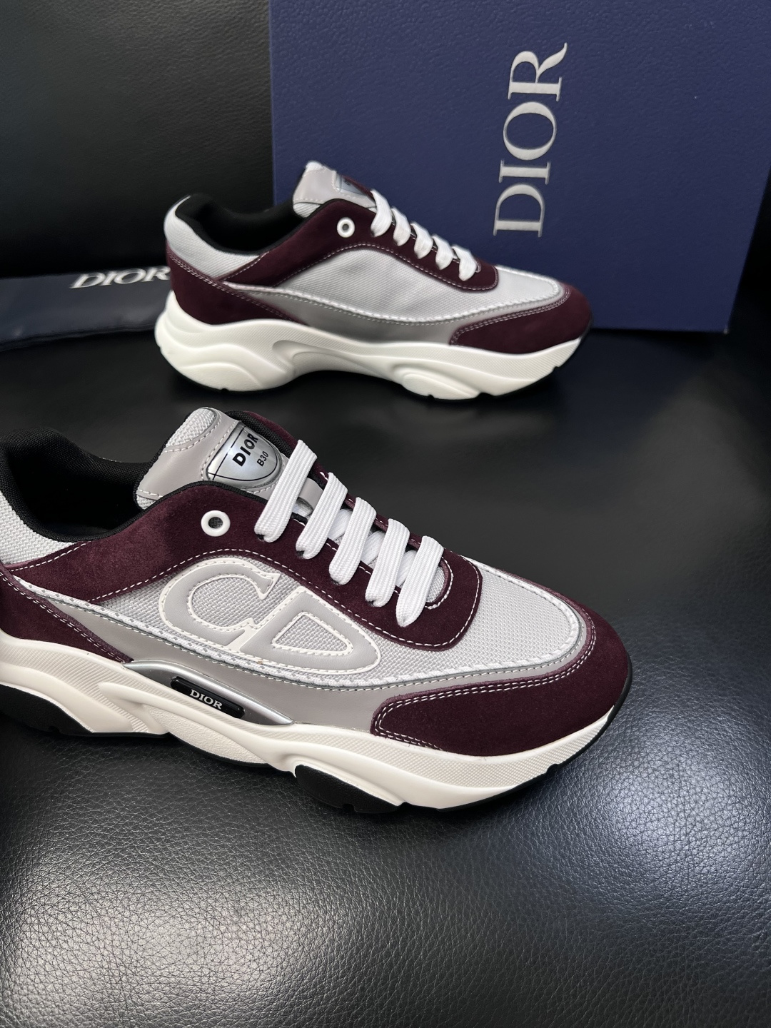 Dior 顶级工艺品 迪奥  专柜同步 原厂配置，意大利进口原版牛皮面料，透气舒适进口水染牛里垫，鞋底：